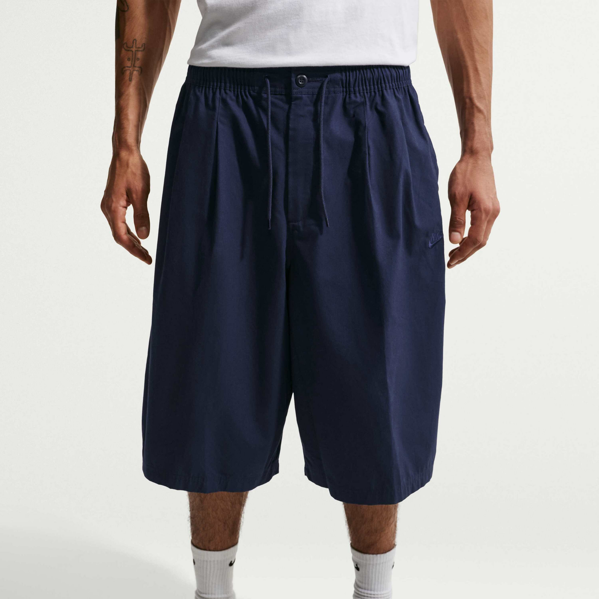NIKE, Men's Oversized Shorts Club