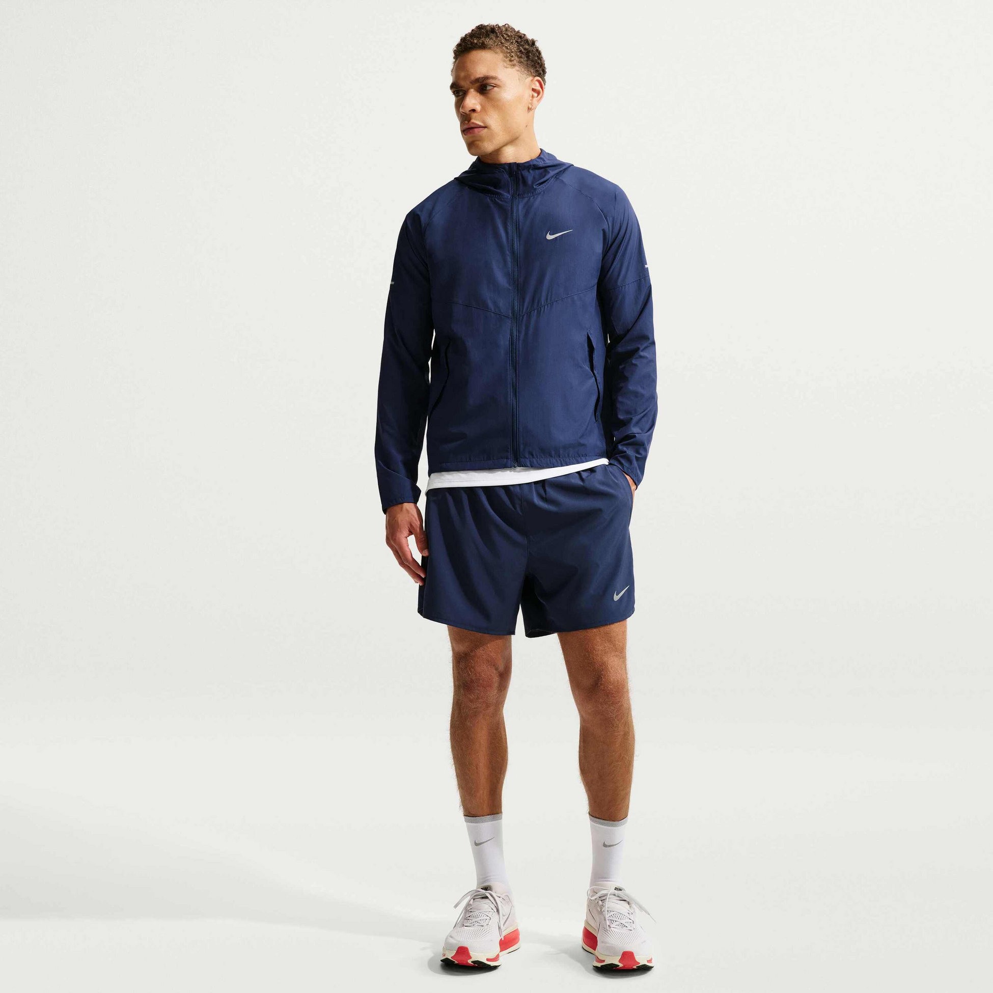 NIKE, Men's Repel Running Jacket Miler