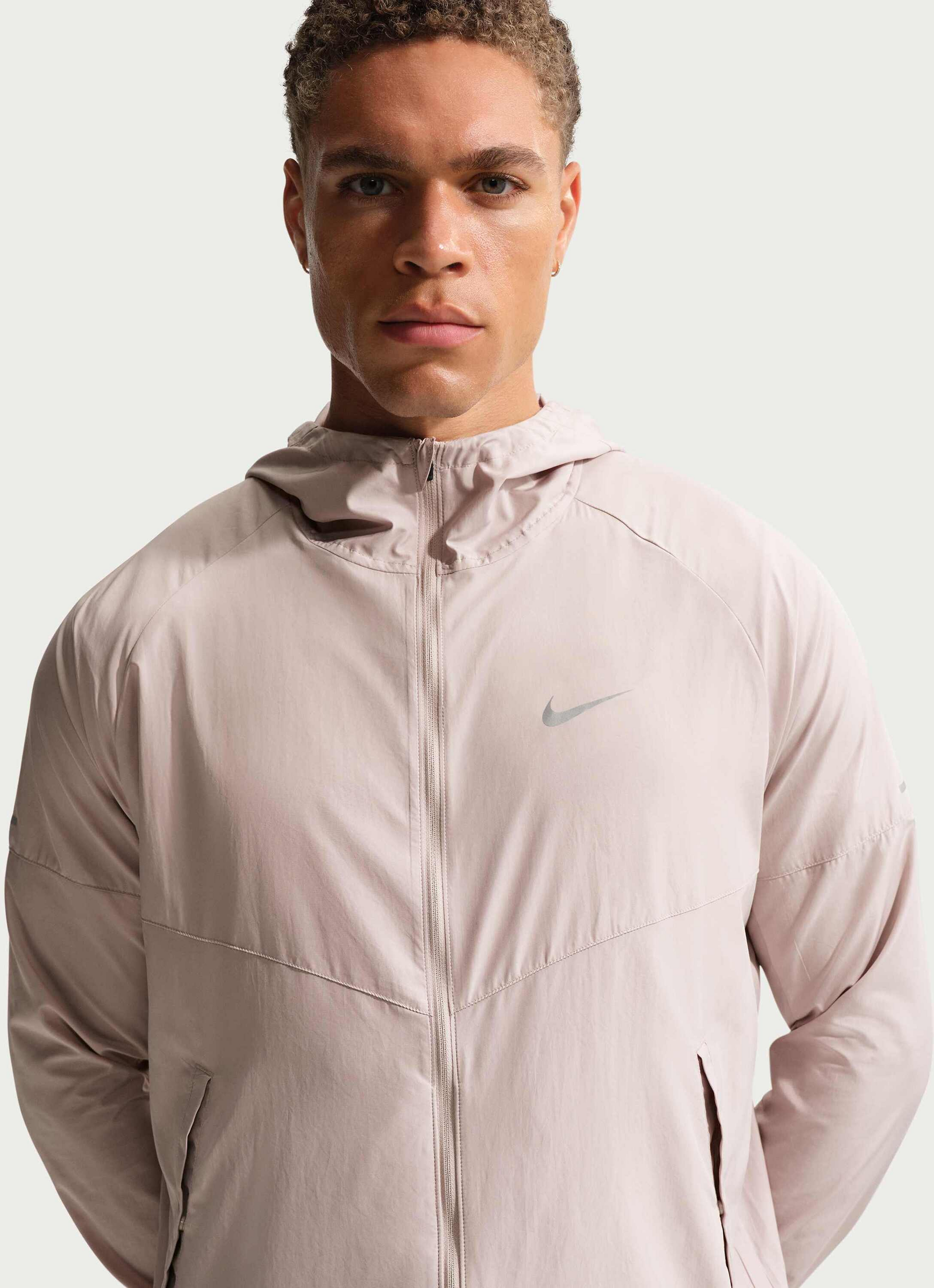 NIKE, Men's Repel Running Jacket Miler