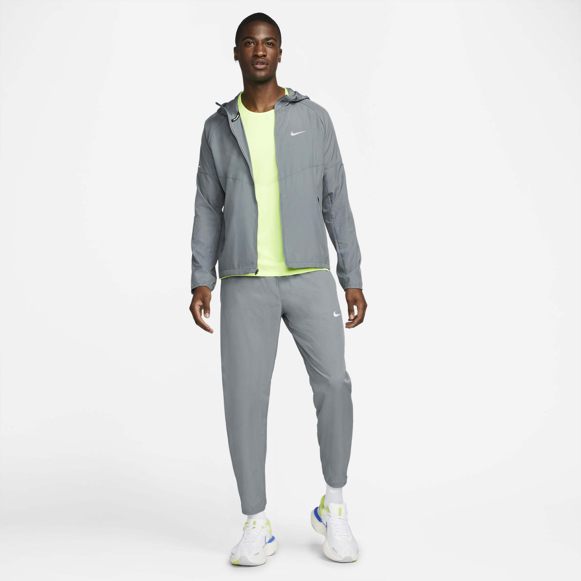 NIKE, Men's Repel Running Jacket Miler