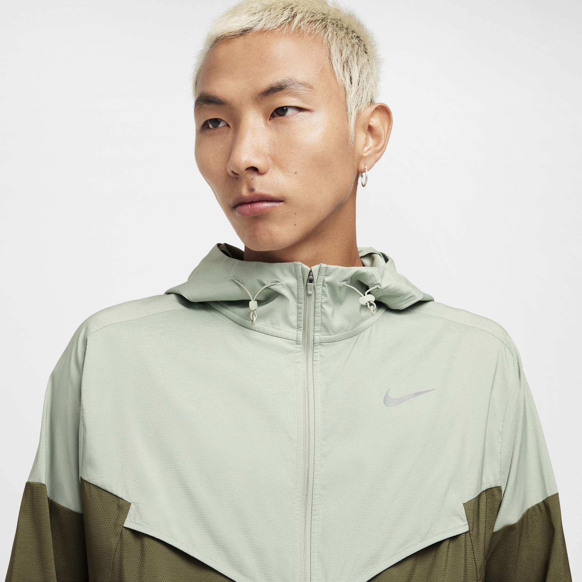 NIKE, Men's Repel Running Jacket Windrunner