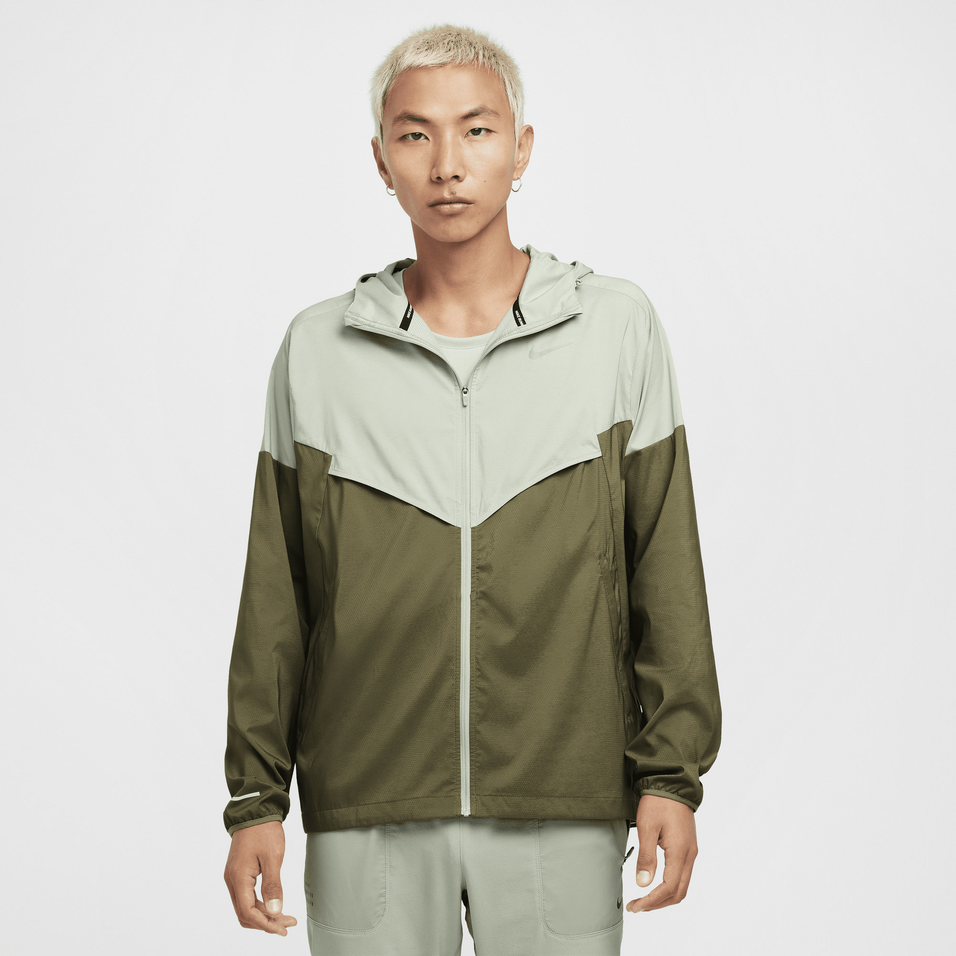 NIKE, Men's Repel Running Jacket Windrunner