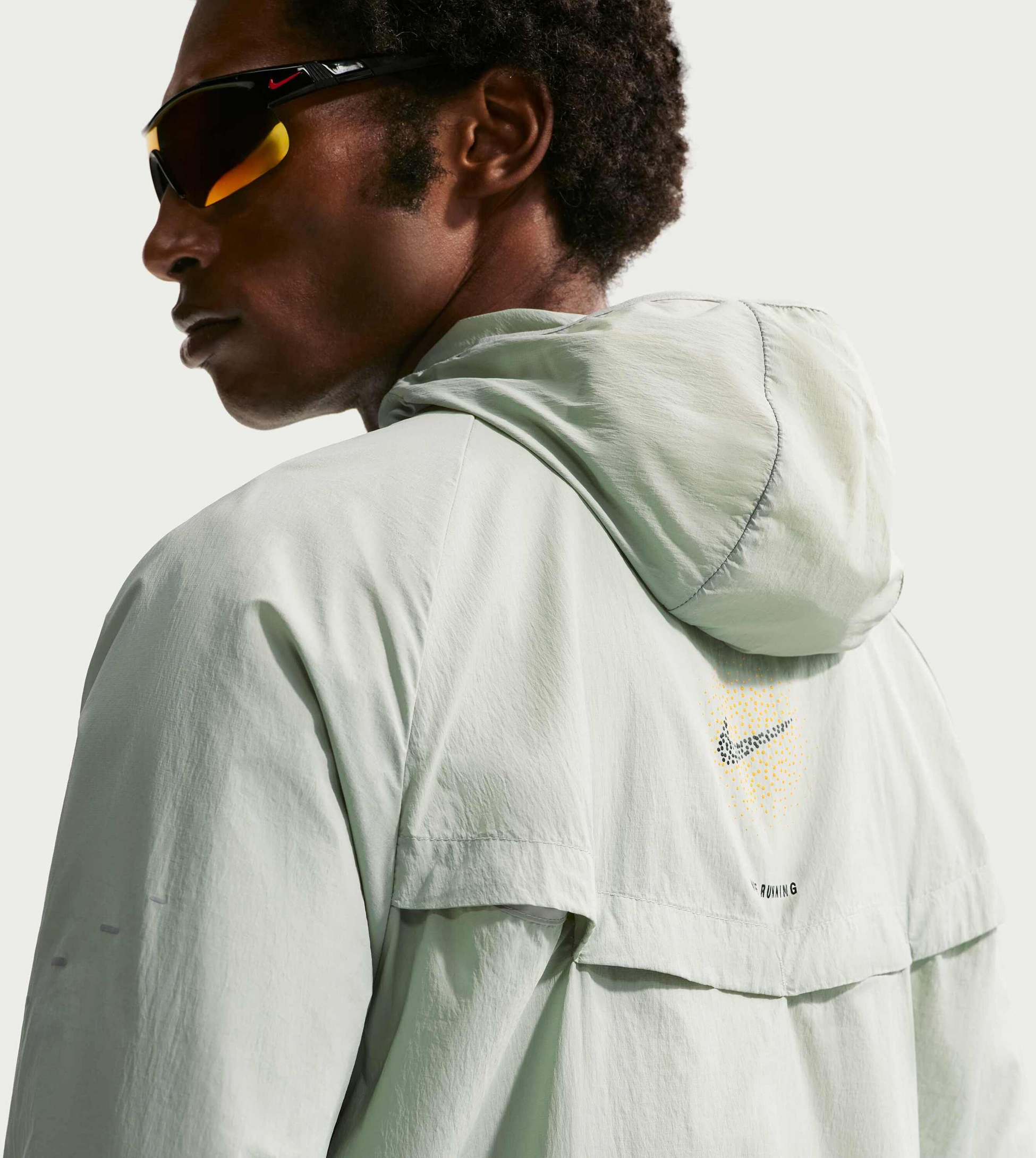 NIKE, Men's Repel Uv Protection Running Jacket Stride