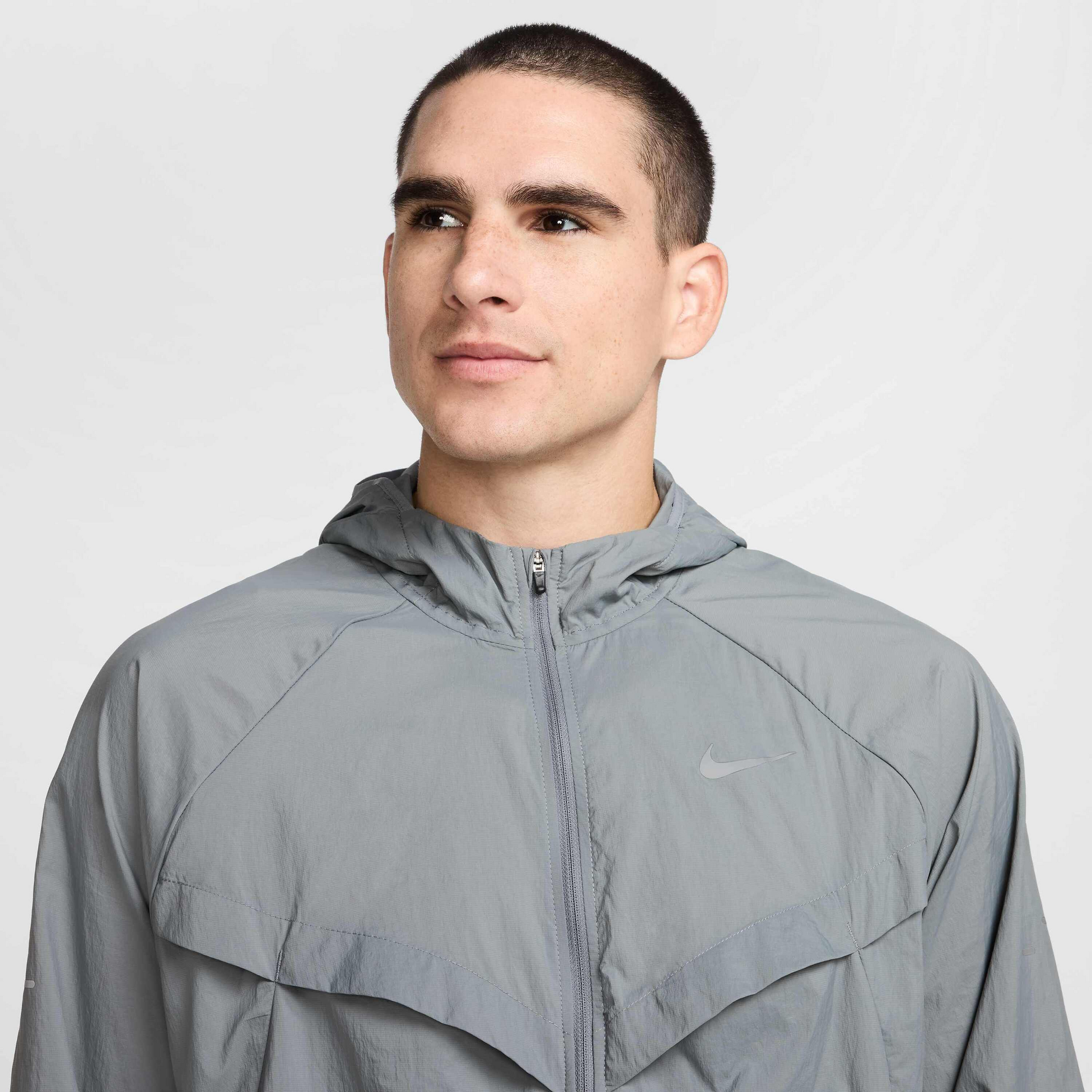 NIKE, Men's Repel Uv Running Jacket Stride