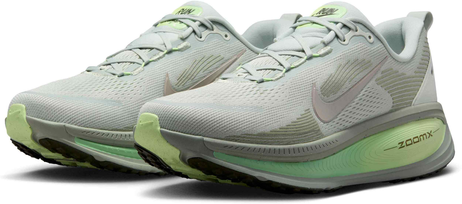 NIKE, Men's Road Running Shoes Vomero 18
