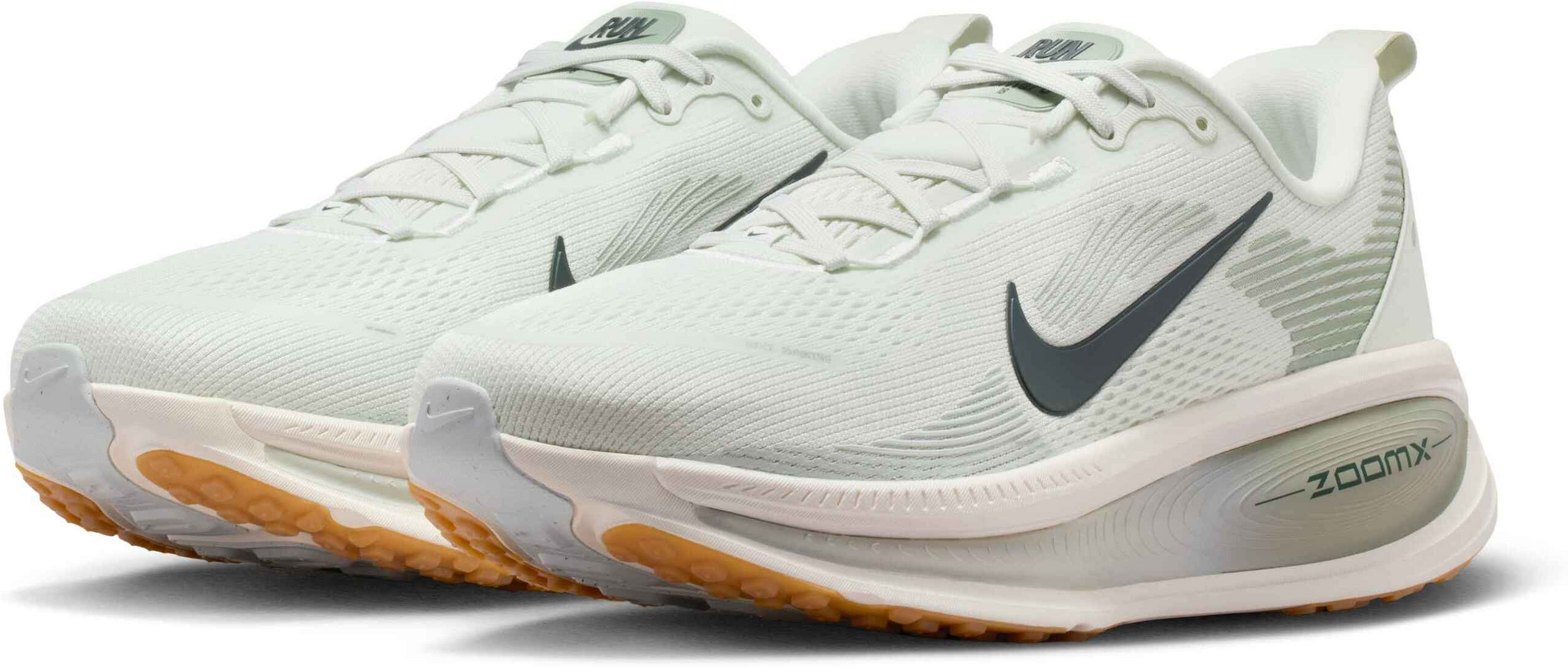 NIKE, Men's Road Running Shoes Vomero 18