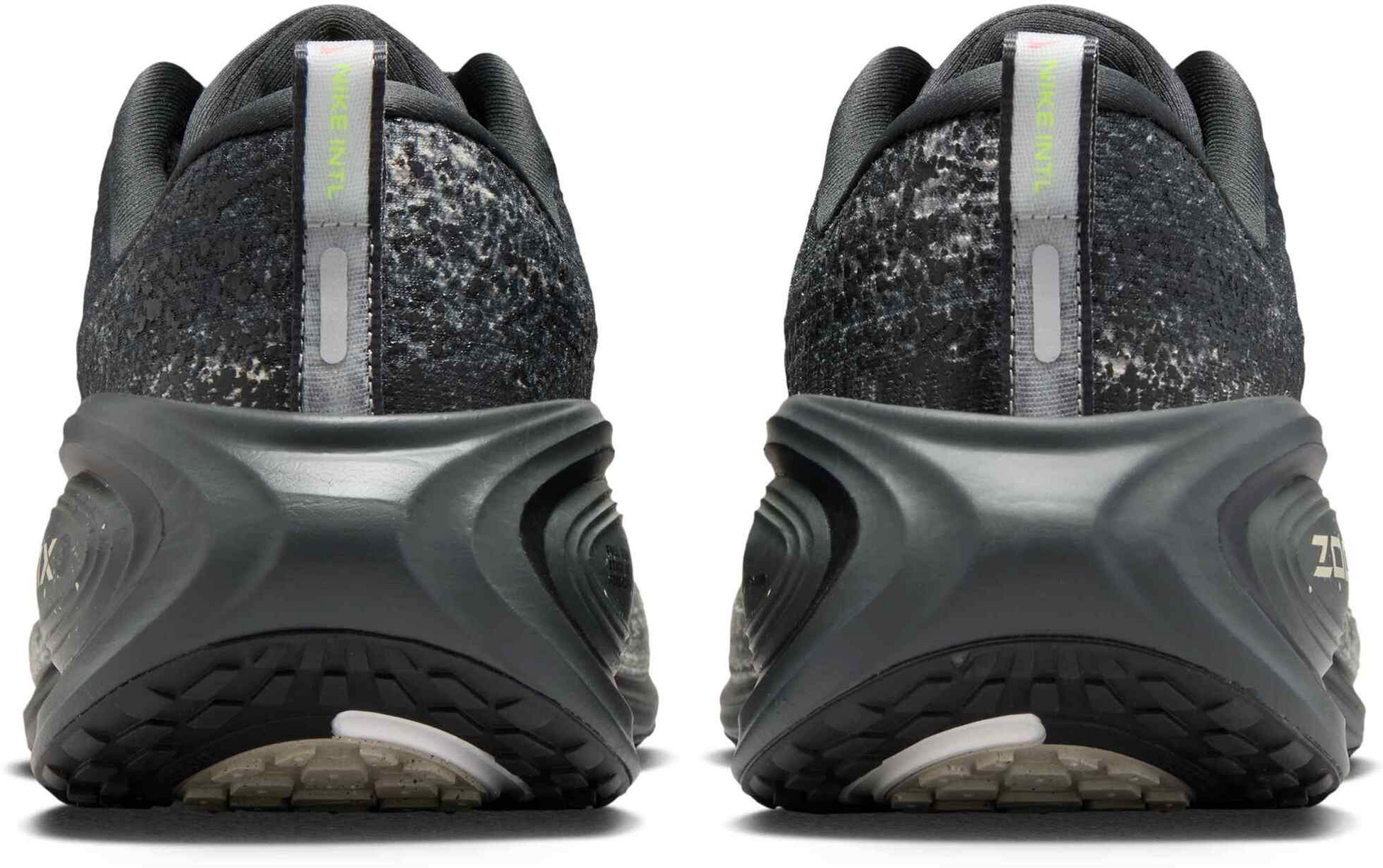 NIKE, Men's Road Running Shoes Vomero Plus