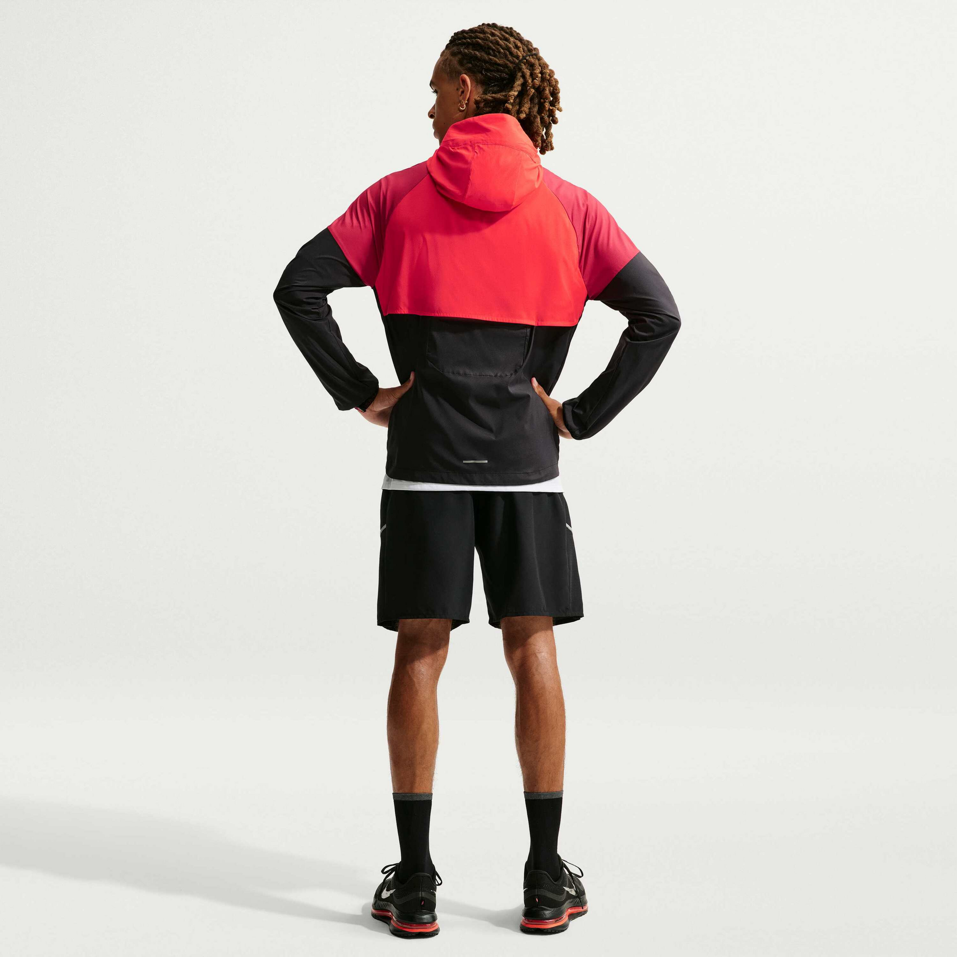 NIKE, Men's Running Jacket Impossibly Light Windrunner