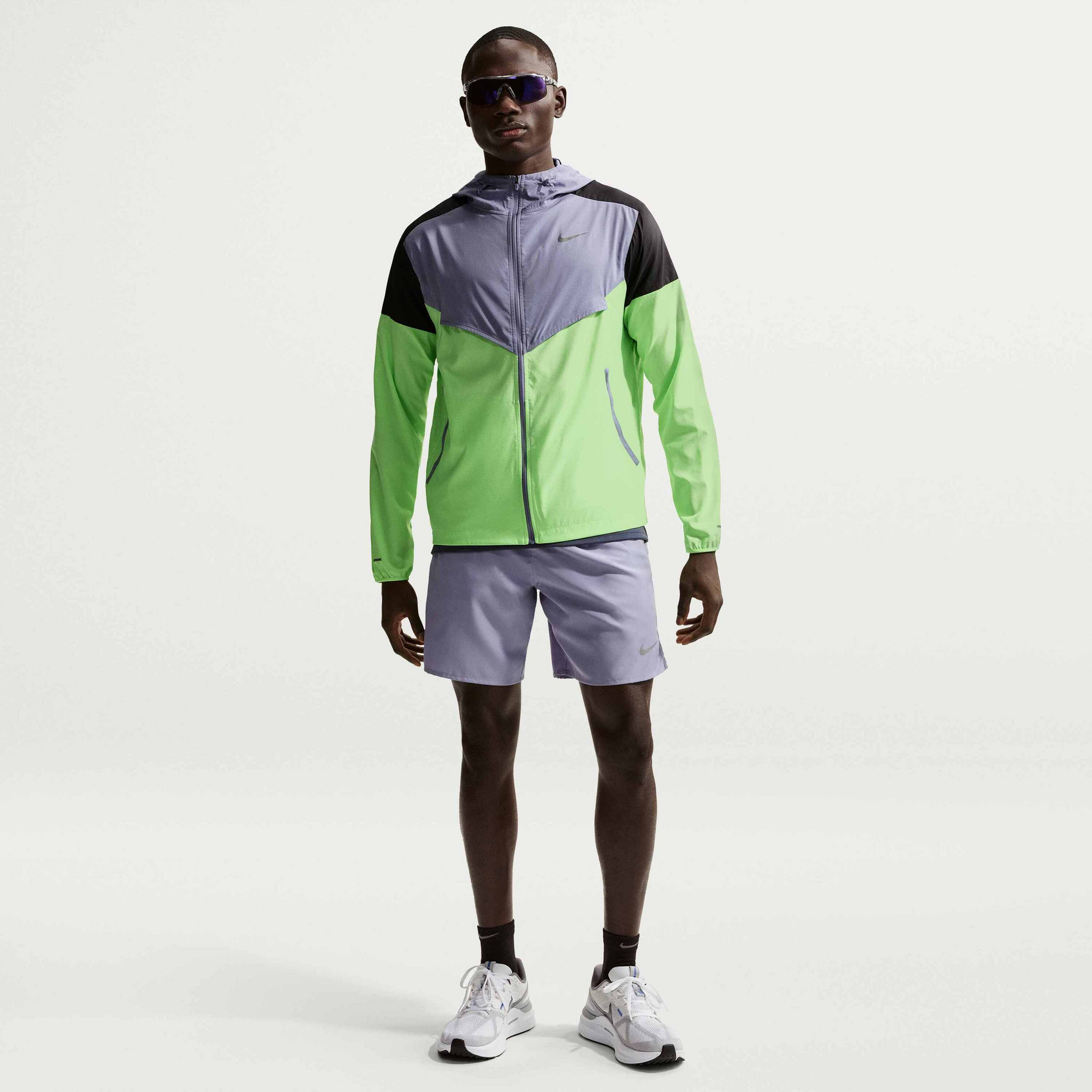 NIKE, Men's Running Jacket Impossibly Light Windrunner