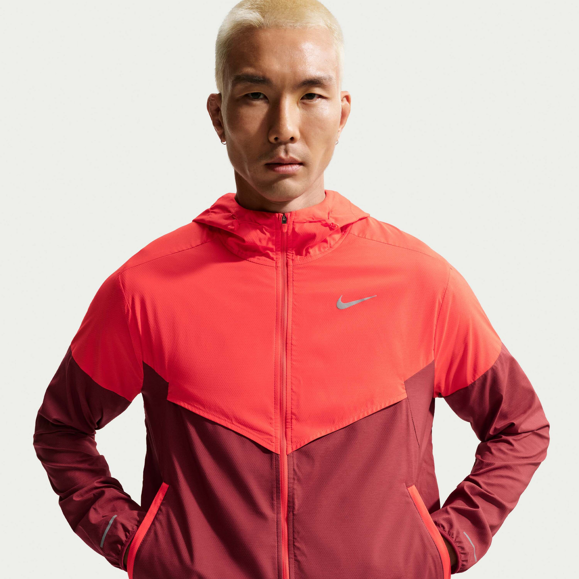 NIKE, Men's Running Jacket Impossibly Light Windrunner