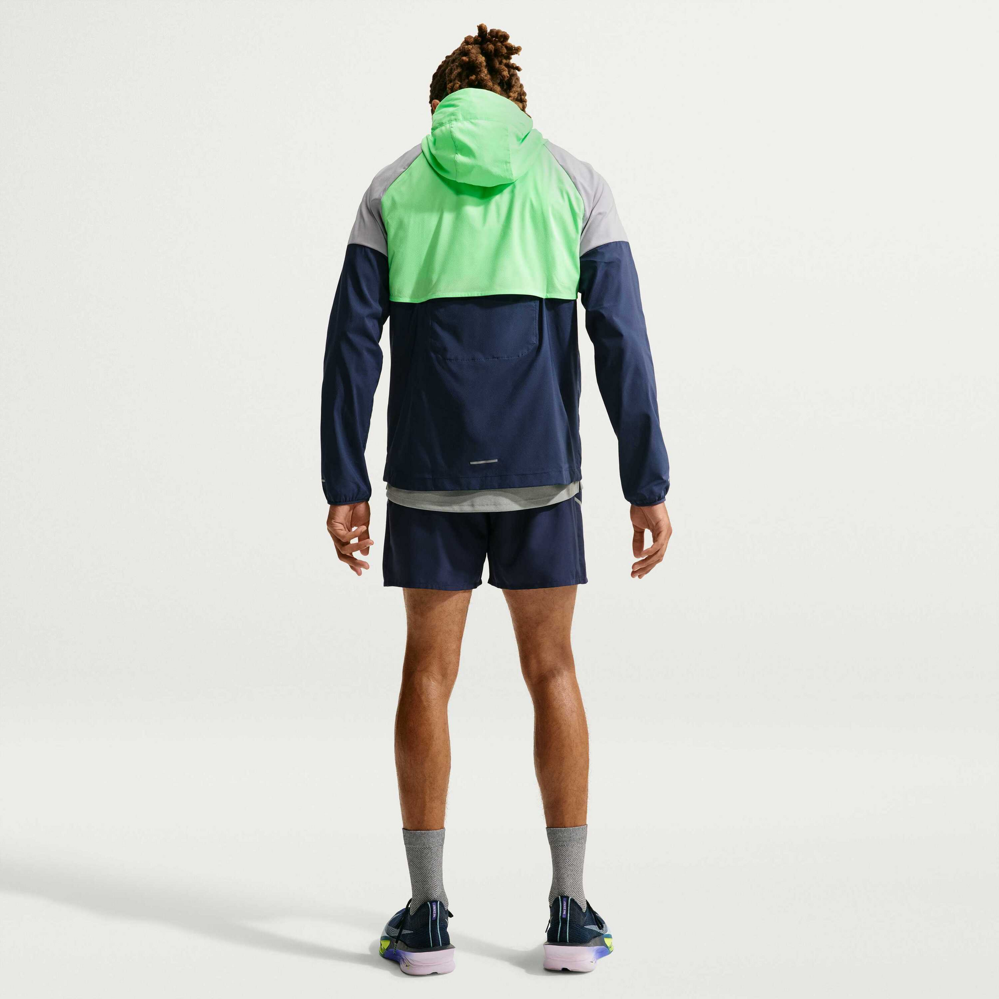 NIKE, Men's Running Jacket Impossibly Light Windrunner