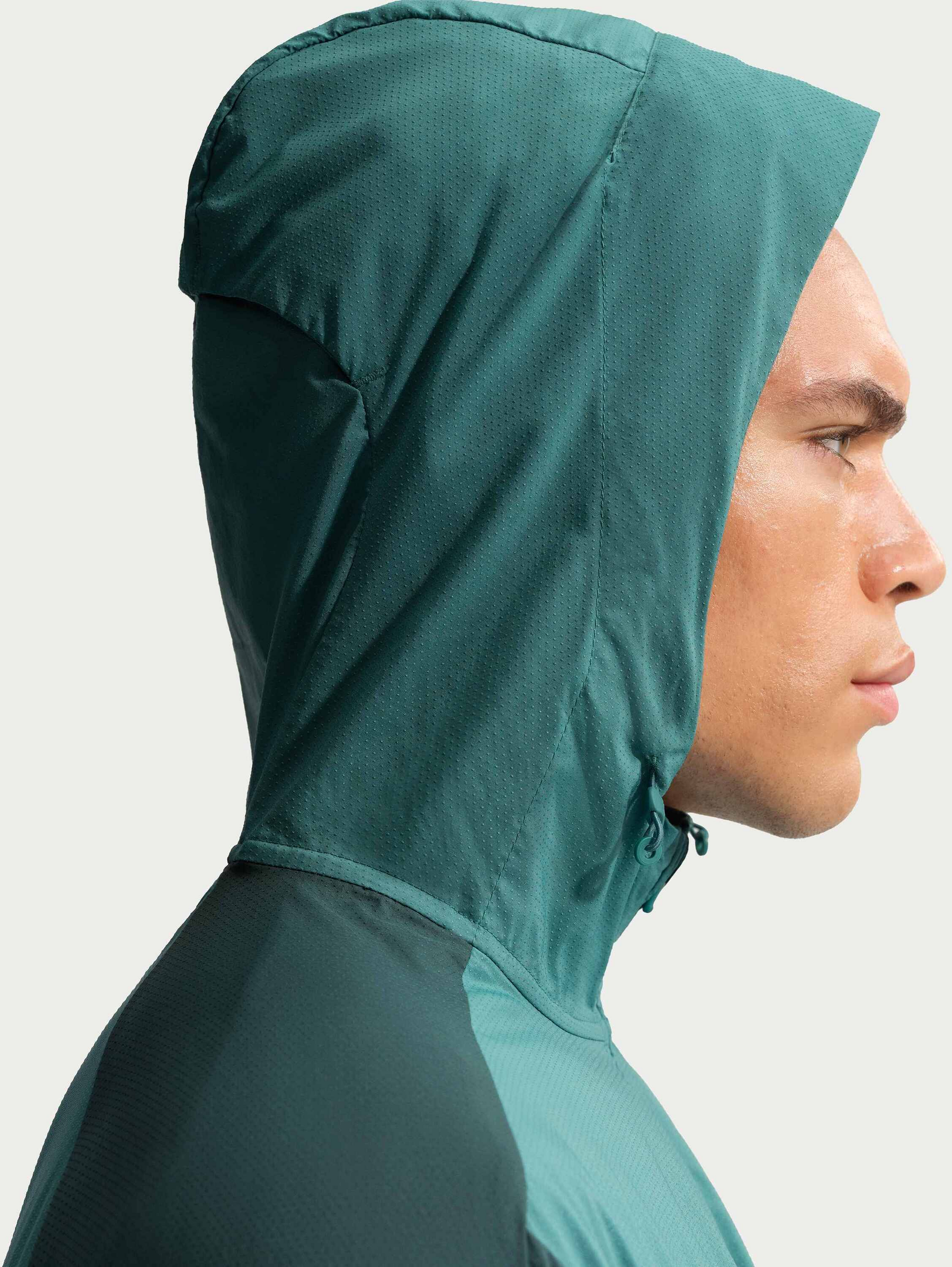 NIKE, Men's Running Jacket Impossibly Light Windrunner