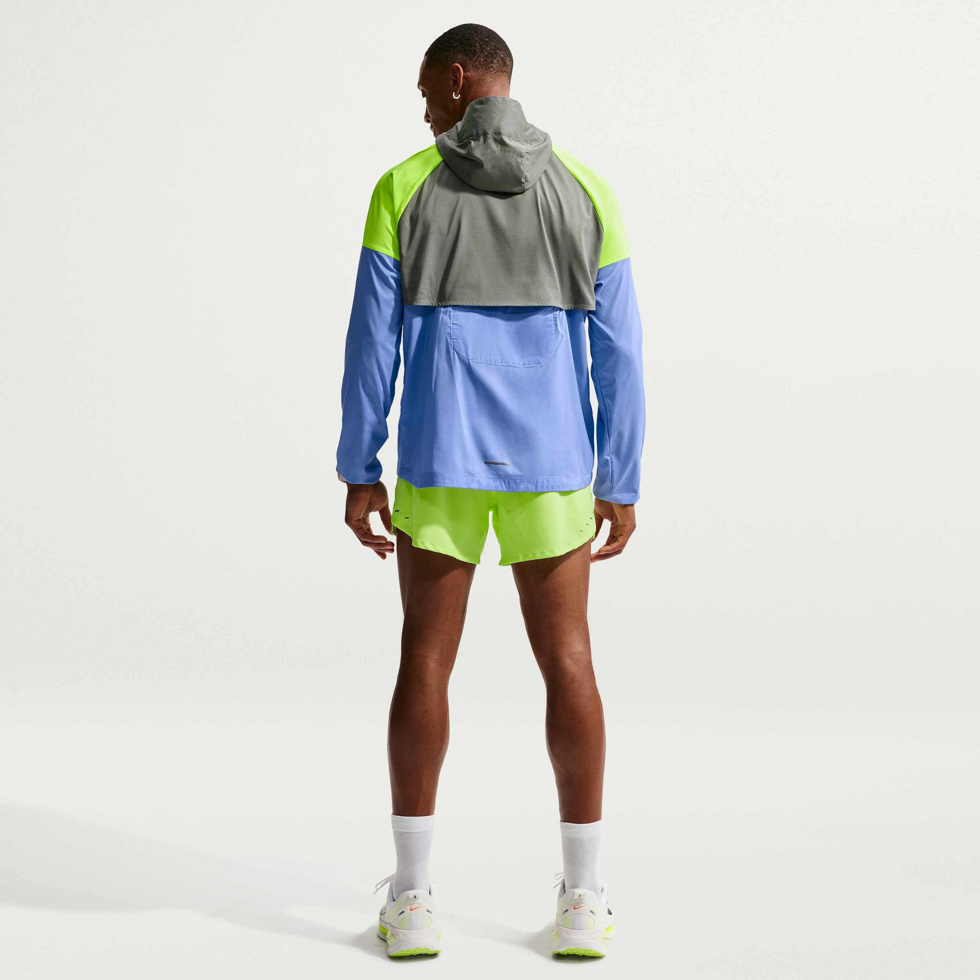 NIKE, Men's Running Jacket Impossibly Light Windrunner
