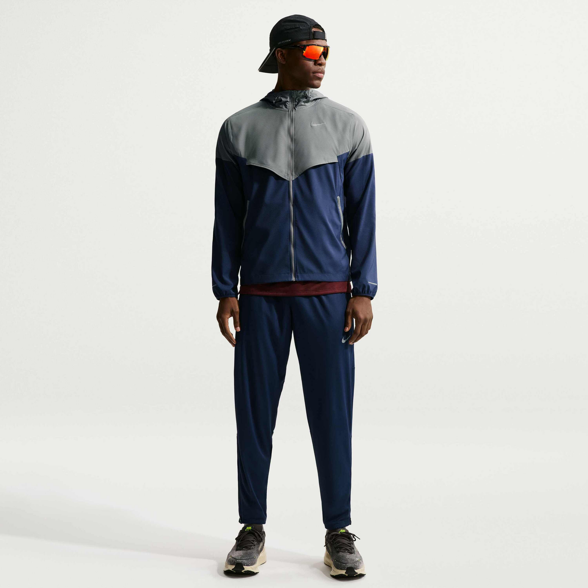 NIKE, Men's Running Jacket Impossibly Light Windrunner
