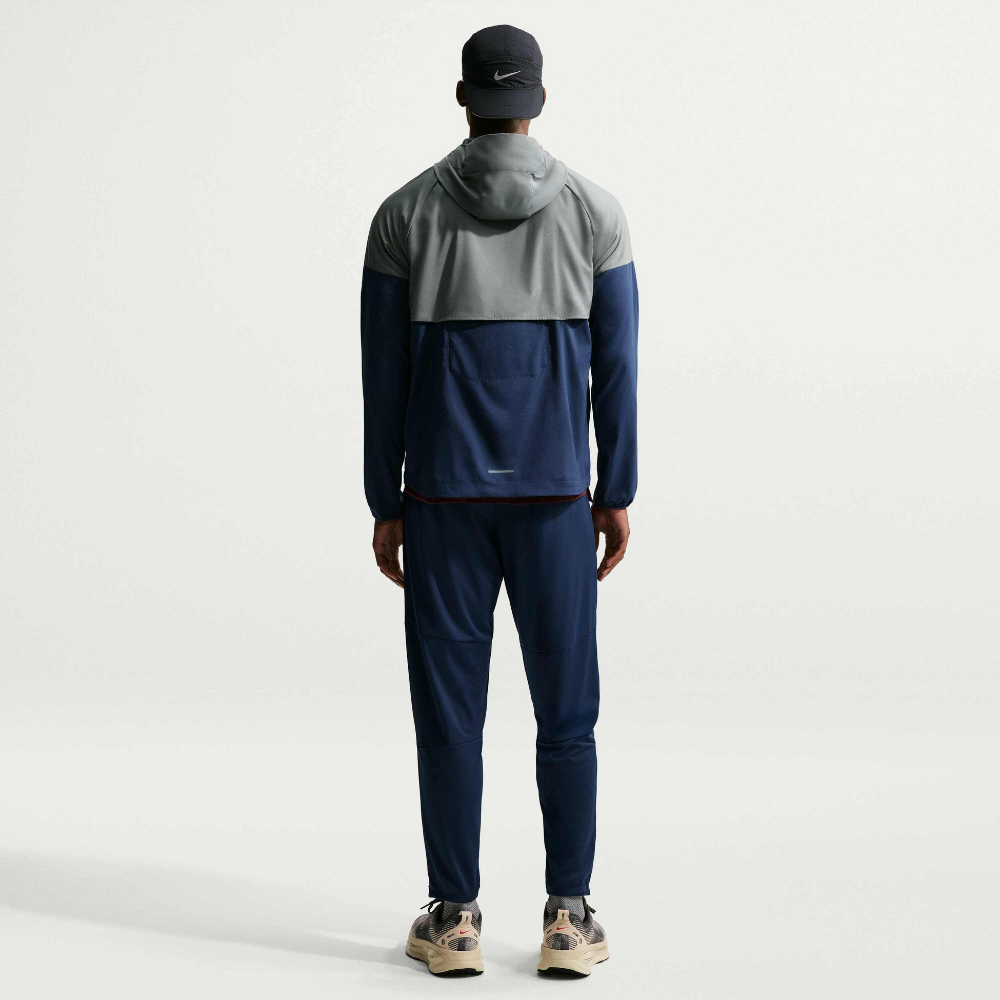 NIKE, Men's Running Jacket Impossibly Light Windrunner