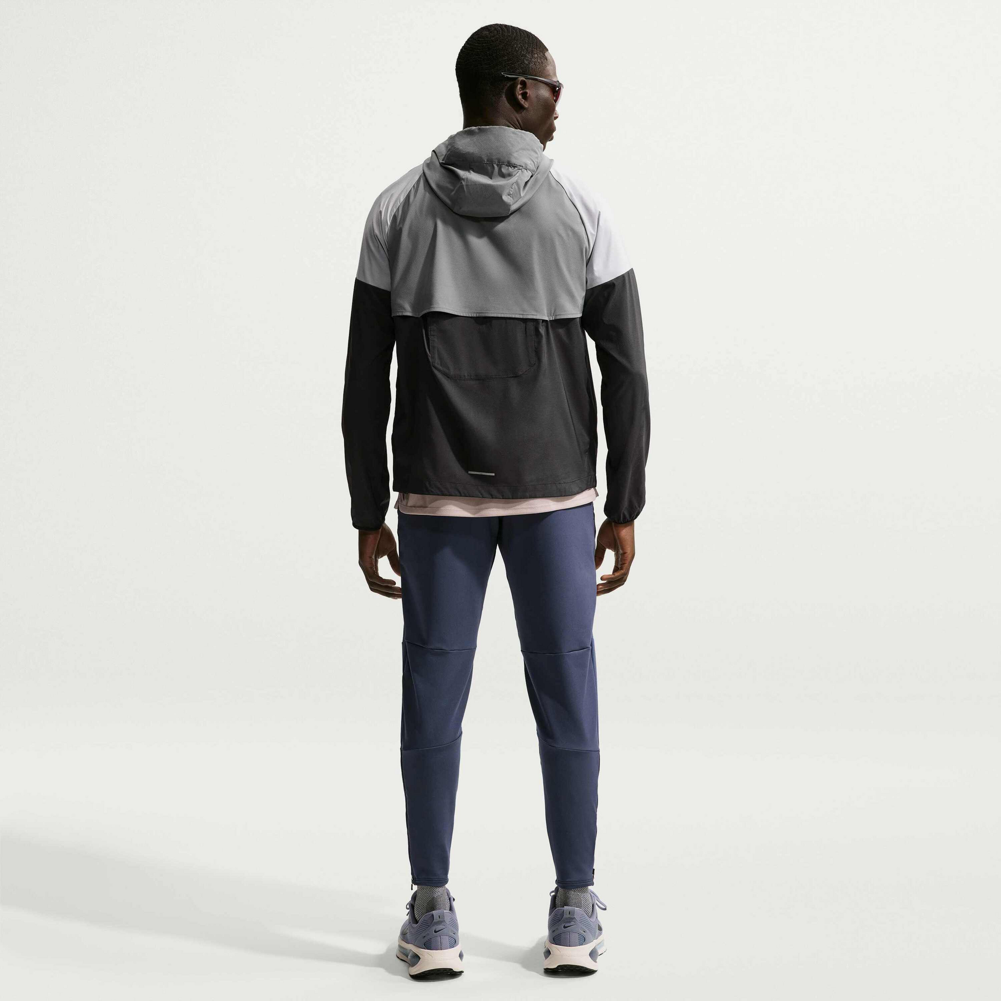 NIKE, Men's Running Jacket Impossibly Light Windrunner
