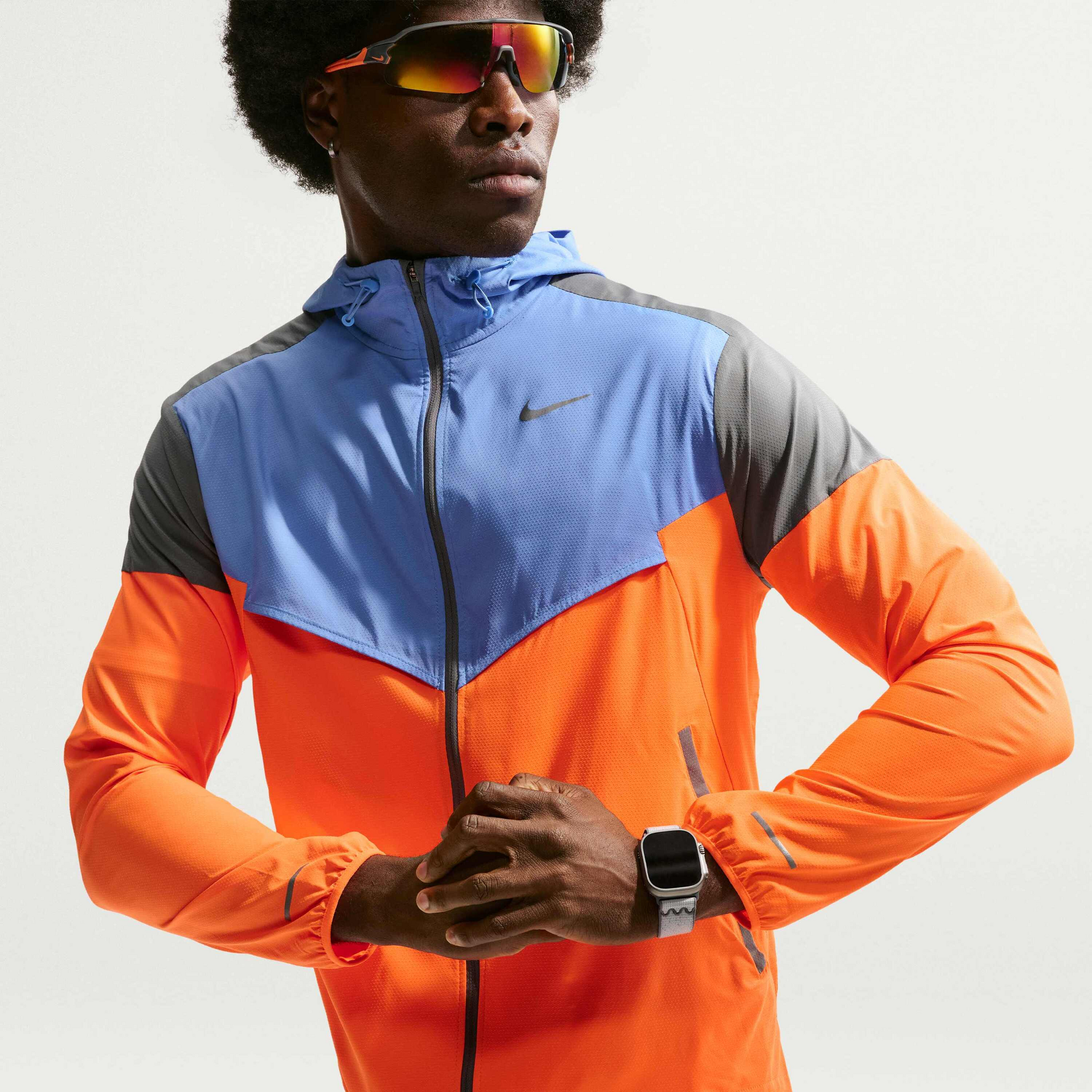 NIKE, Men's Running Jacket Impossibly Light Windrunner