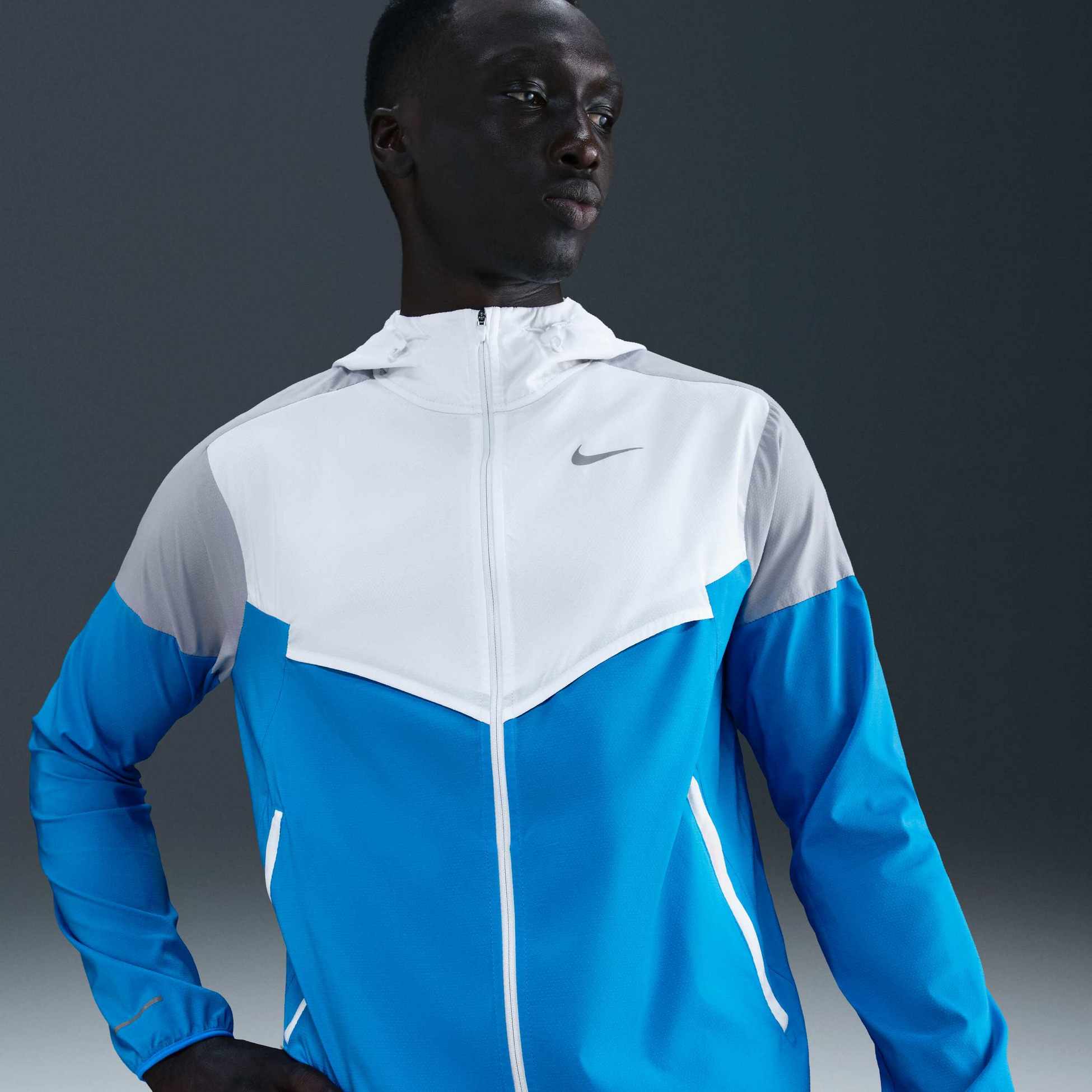 NIKE, Men's Running Jacket Impossibly Light Windrunner