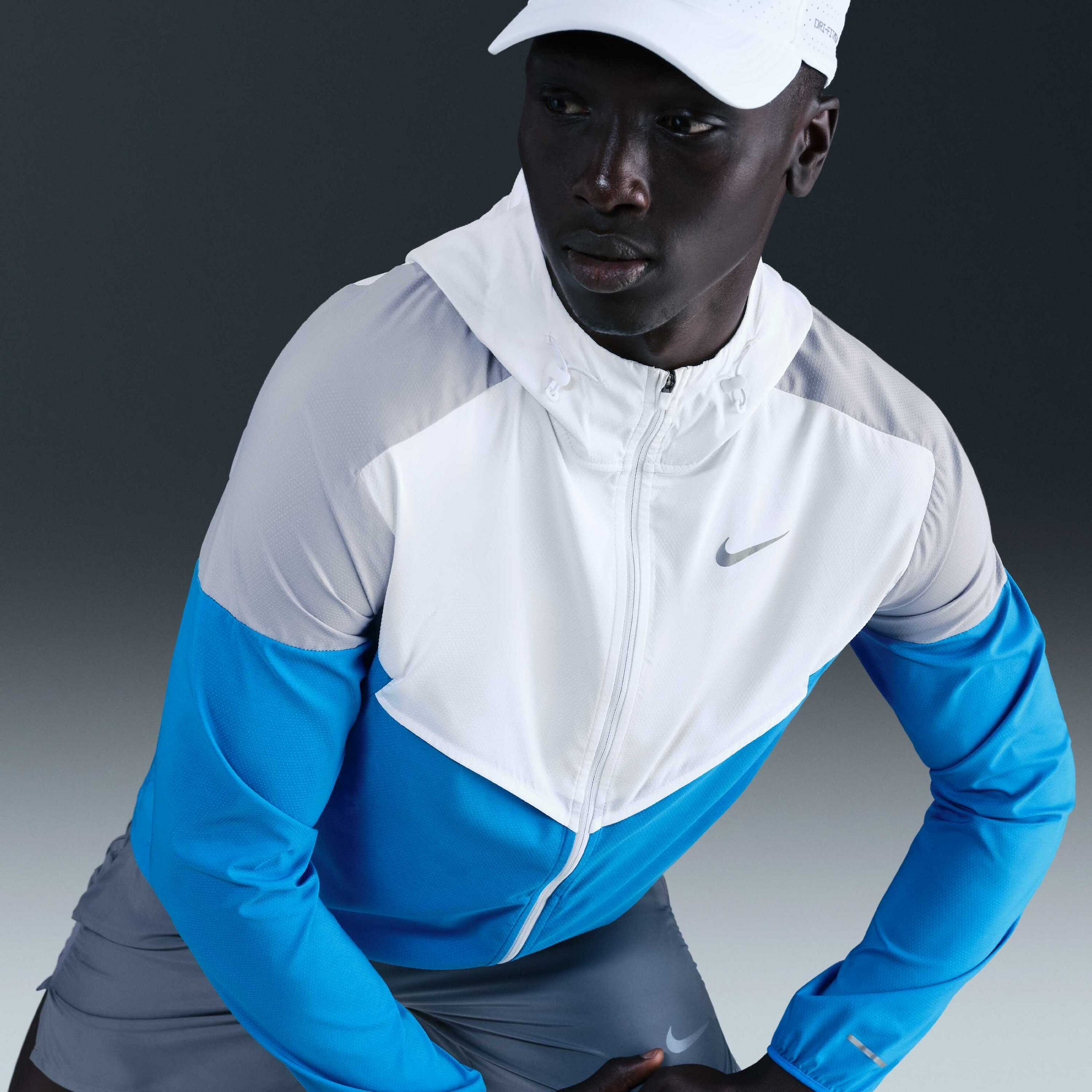 NIKE, Men's Running Jacket Impossibly Light Windrunner
