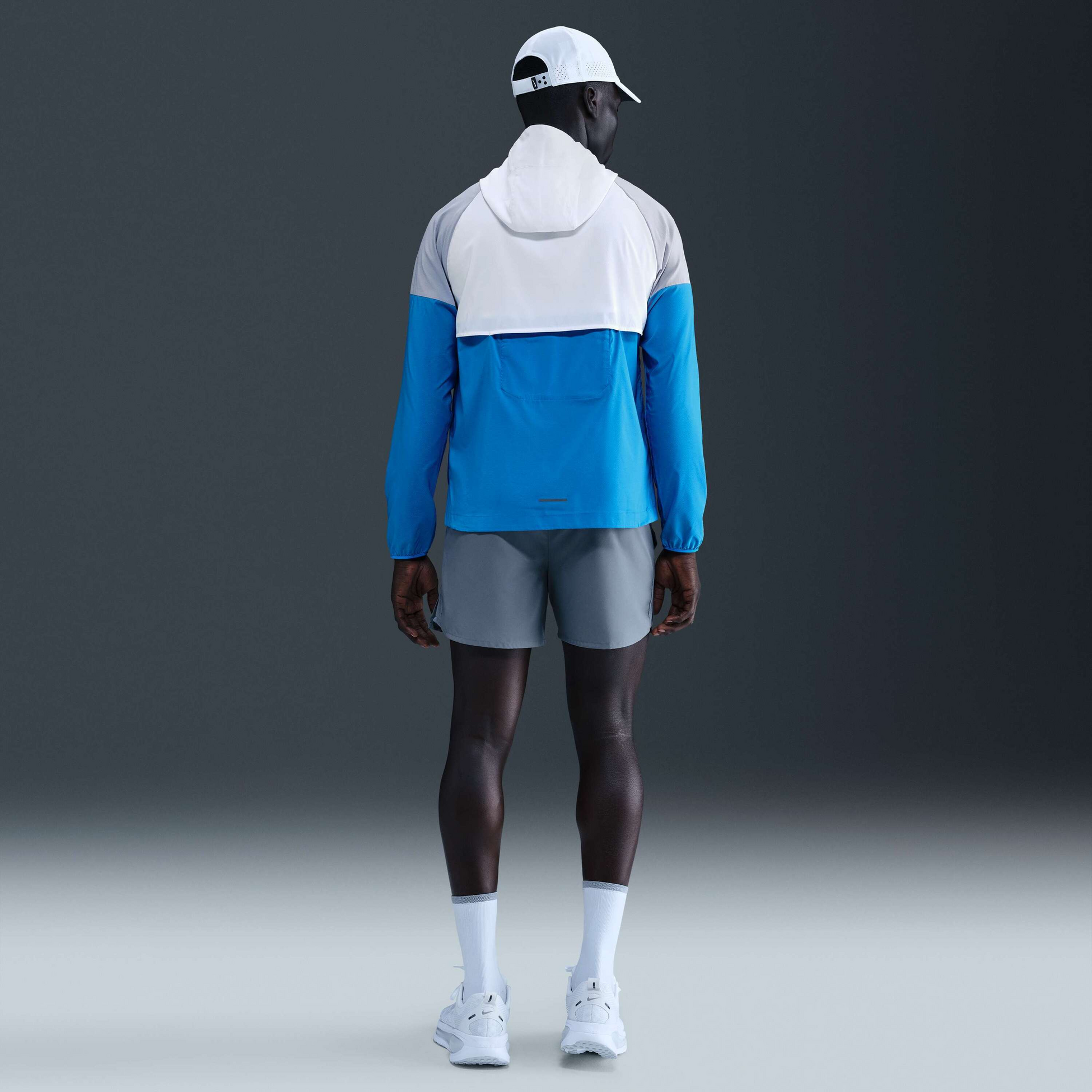 NIKE, Men's Running Jacket Impossibly Light Windrunner