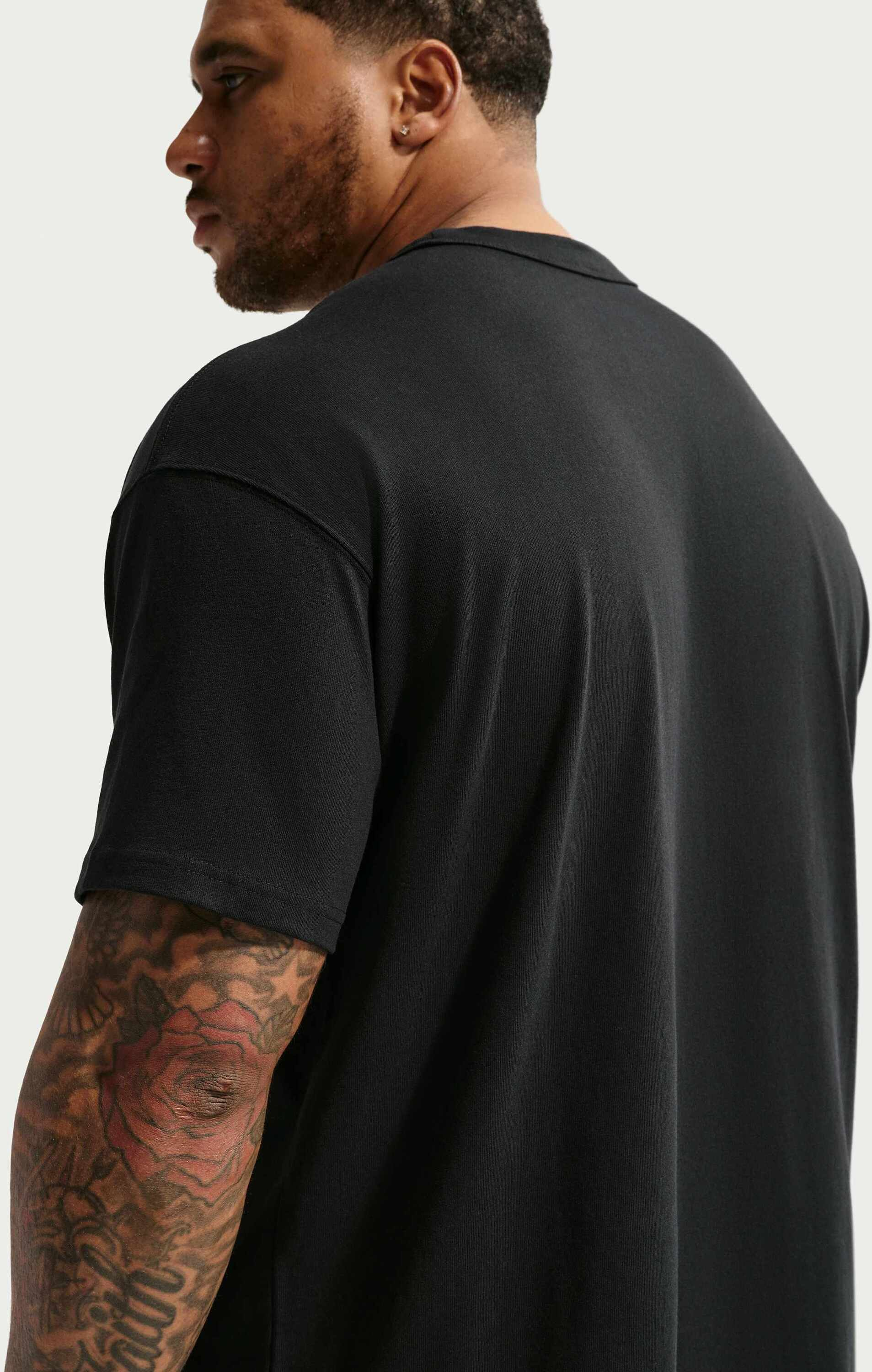 NIKE, Men's T-shirt Sportswear Premium Essentials