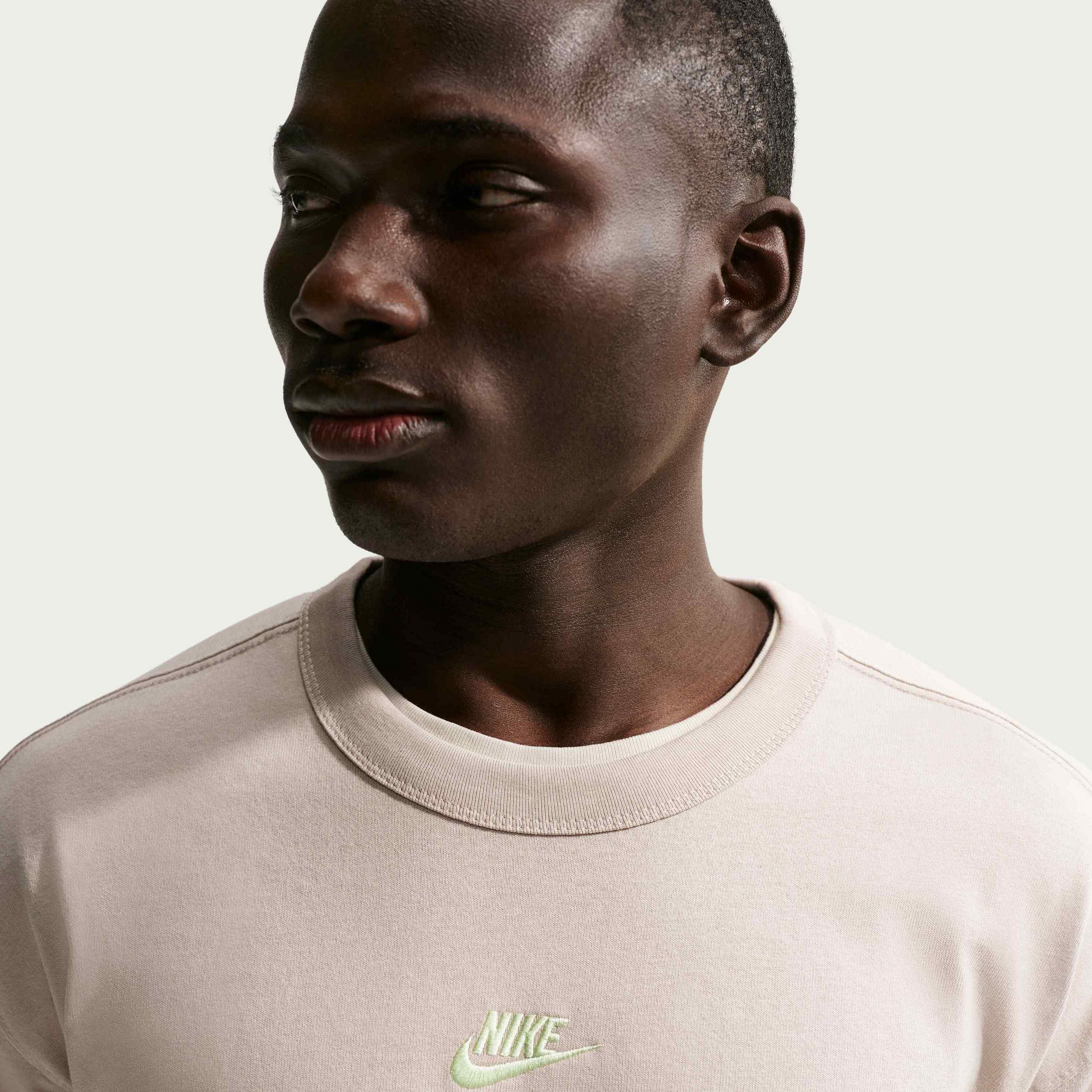 NIKE, Men's T-shirt Sportswear Premium Essentials