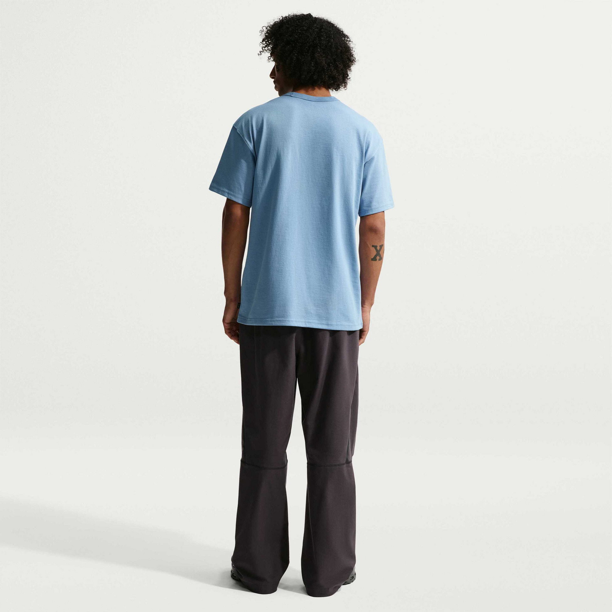 NIKE, Men's T-shirt Sportswear Premium Essentials