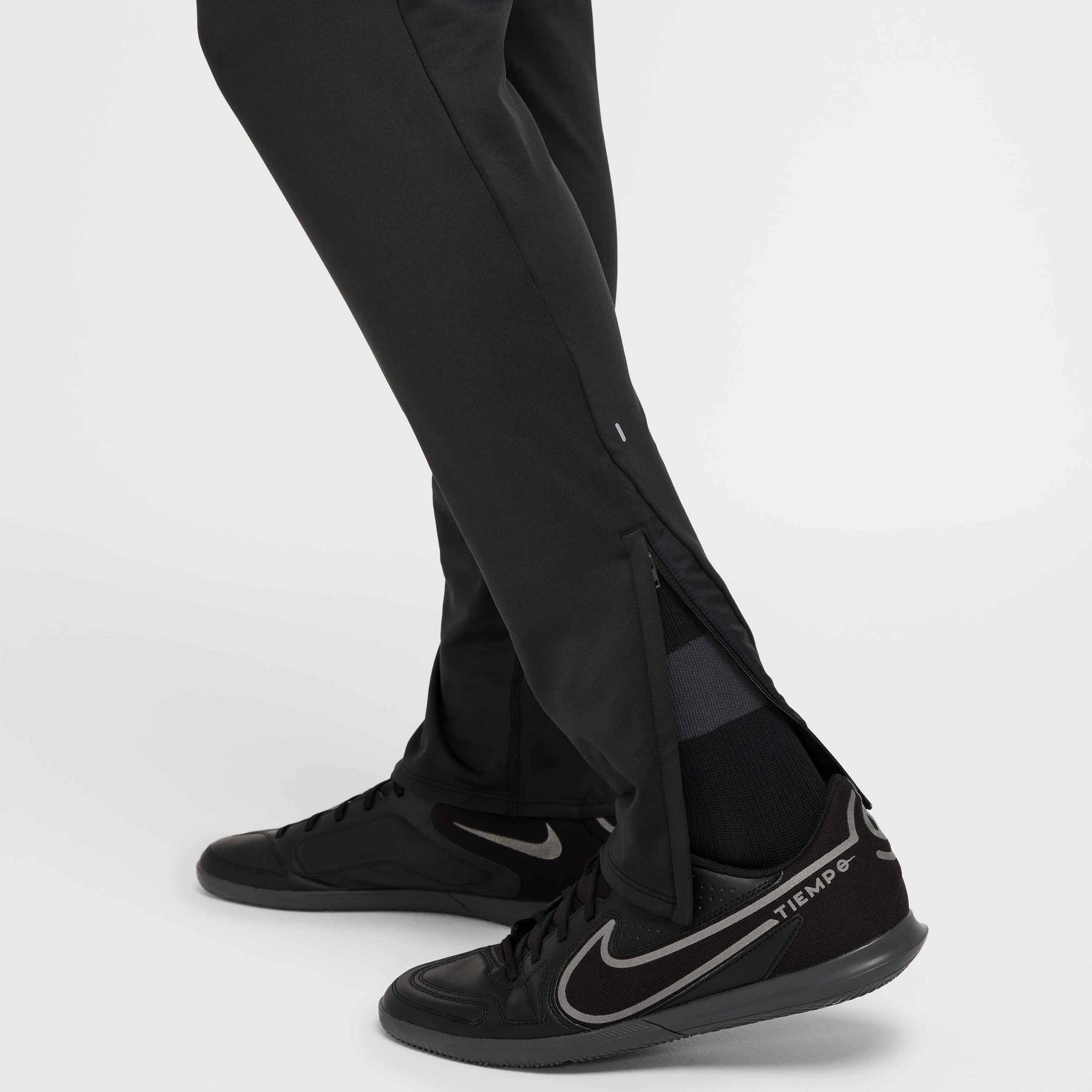 NIKE, Men's Therma-fit Football Pants Strike