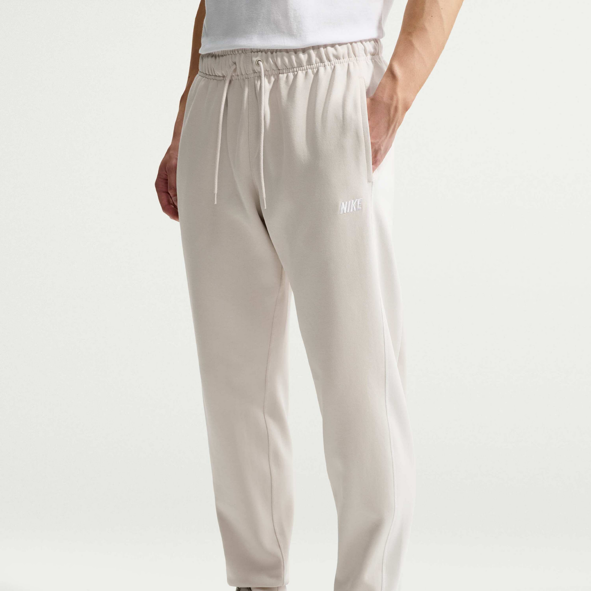 NIKE, Men's Varsity Joggers Sportswear Club