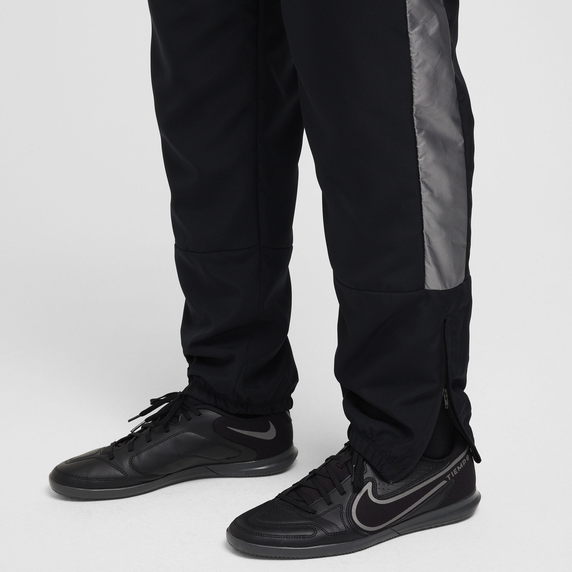 NIKE, Men's Water-repellent Soccer Pants Academy