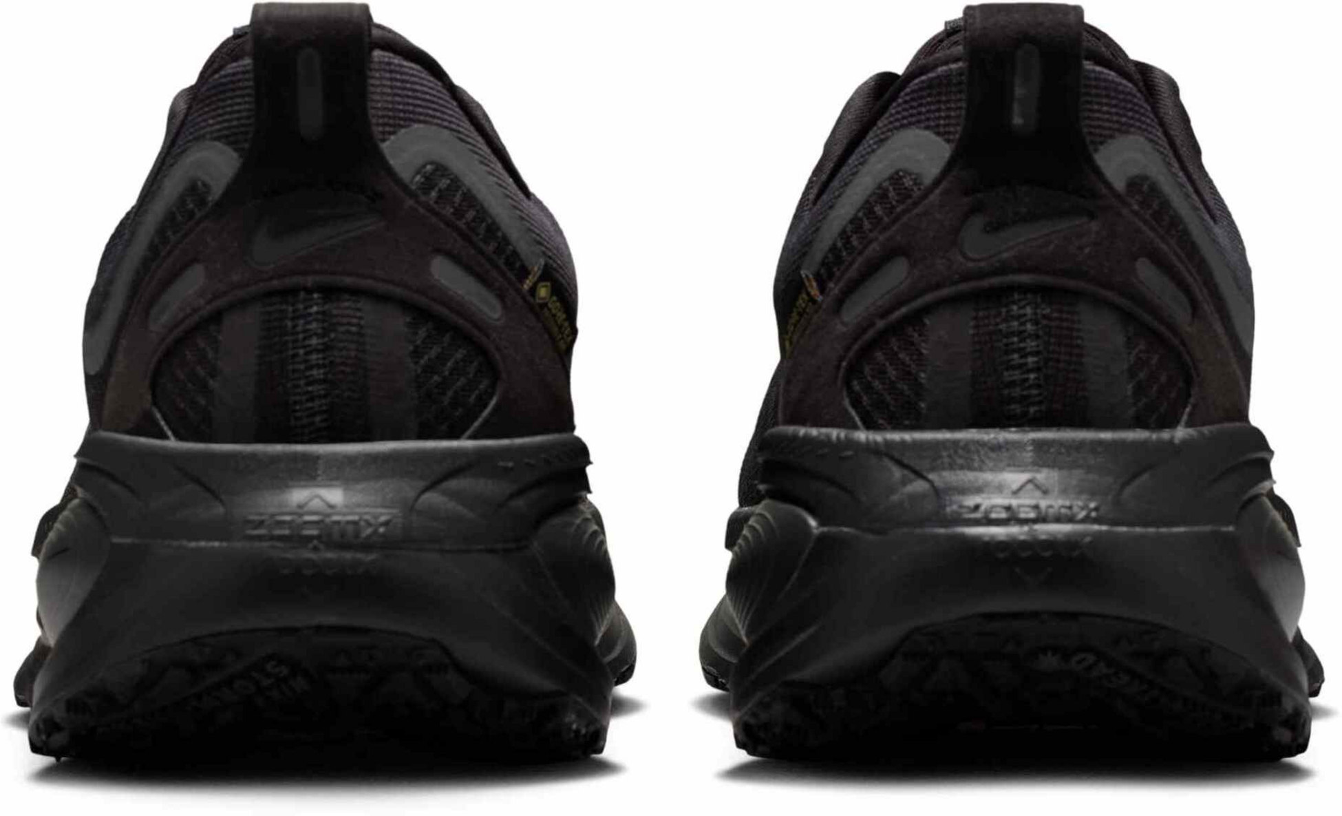 NIKE, Men's Waterproof Road Running Shoes With Reflective Design Accents Vomero 18 Gore-tex