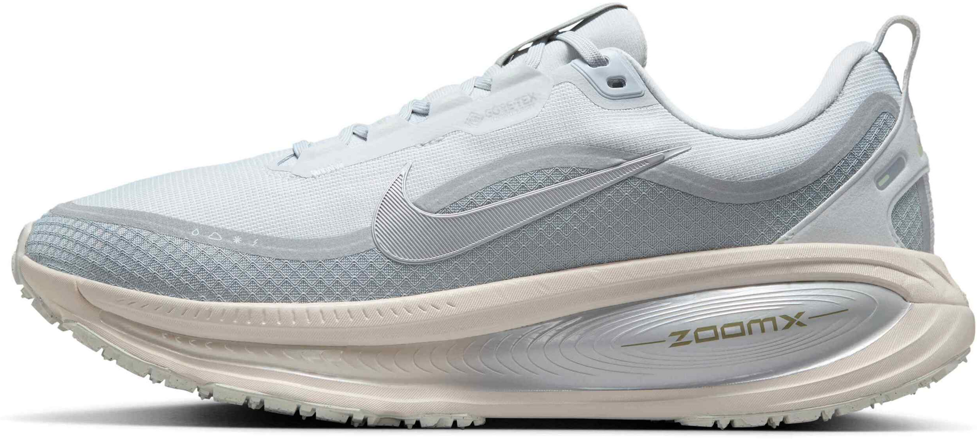 NIKE, Men's Waterproof Road Running Shoes With Reflective Design Accents Vomero 18 Gore-tex