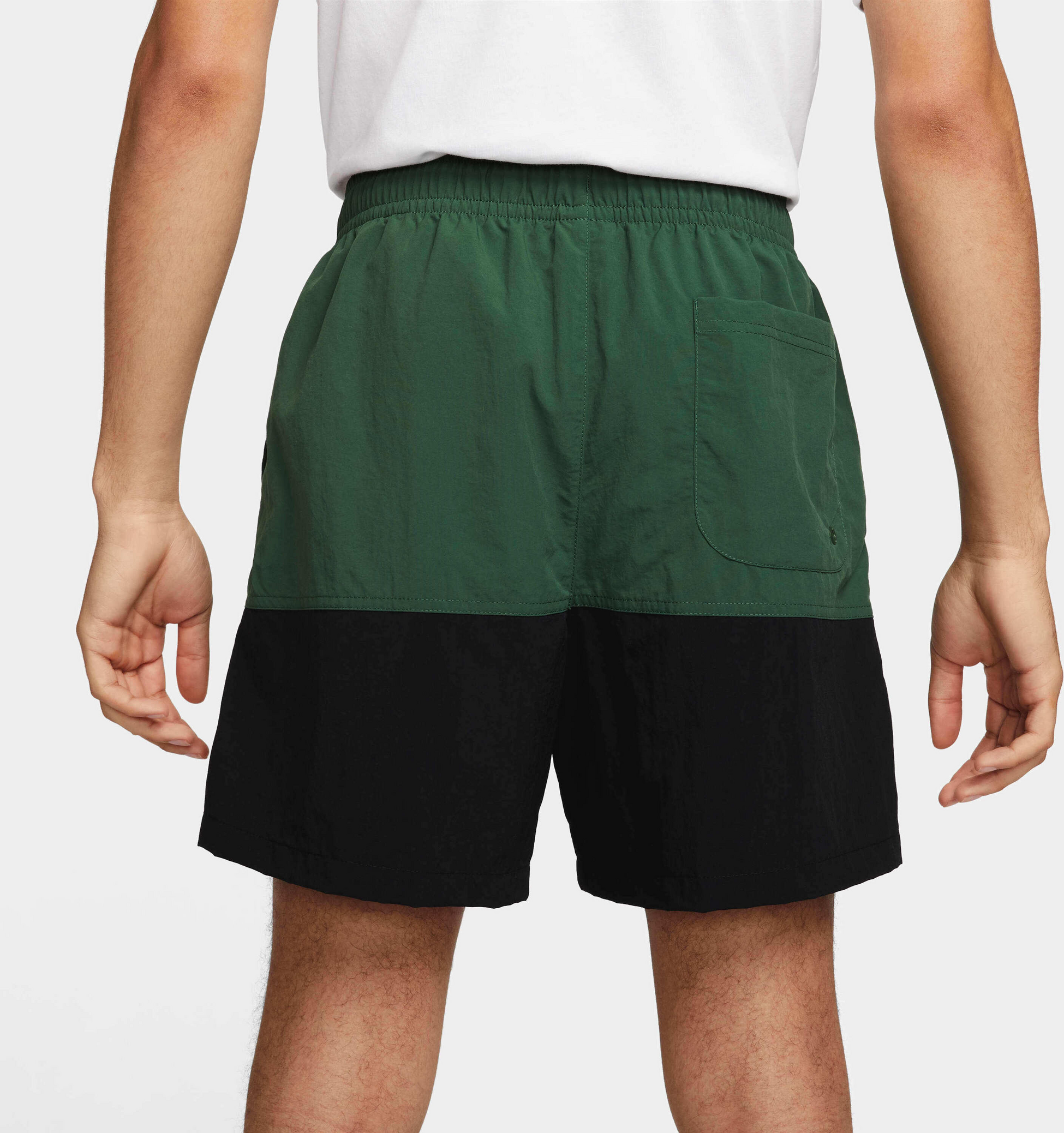 NIKE, Men's Woven Colour-blocked Shorts Club