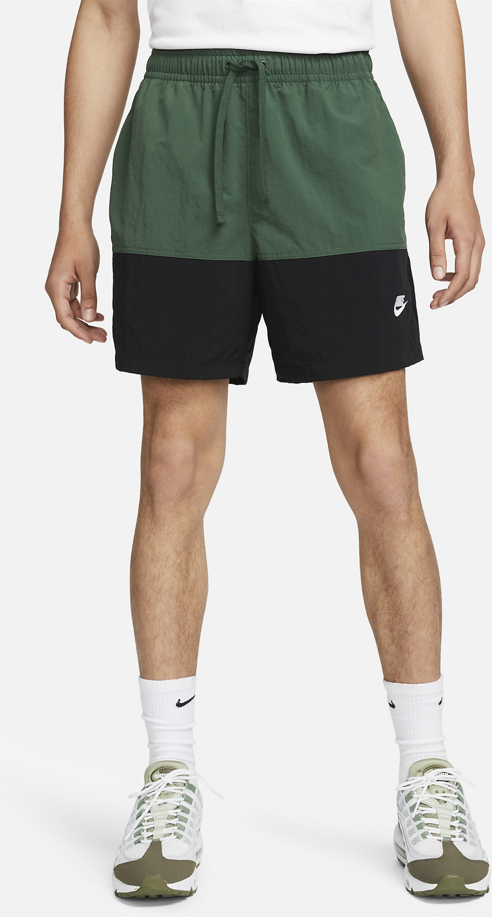 NIKE, Men's Woven Colour-blocked Shorts Club