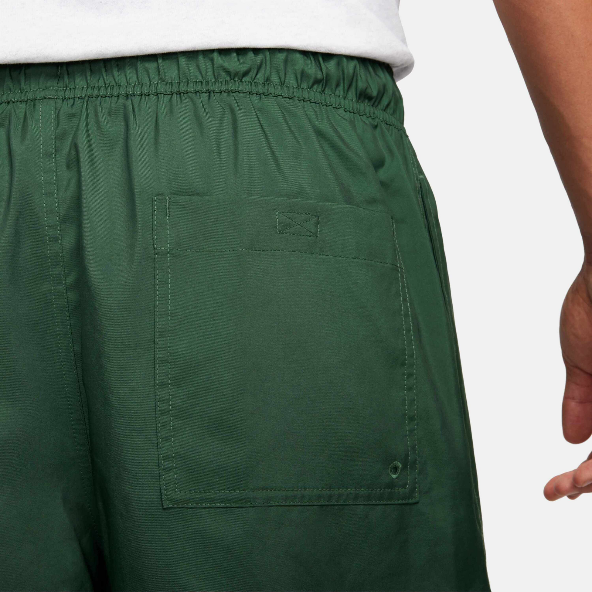 NIKE, Men's Woven Flow Shorts Club