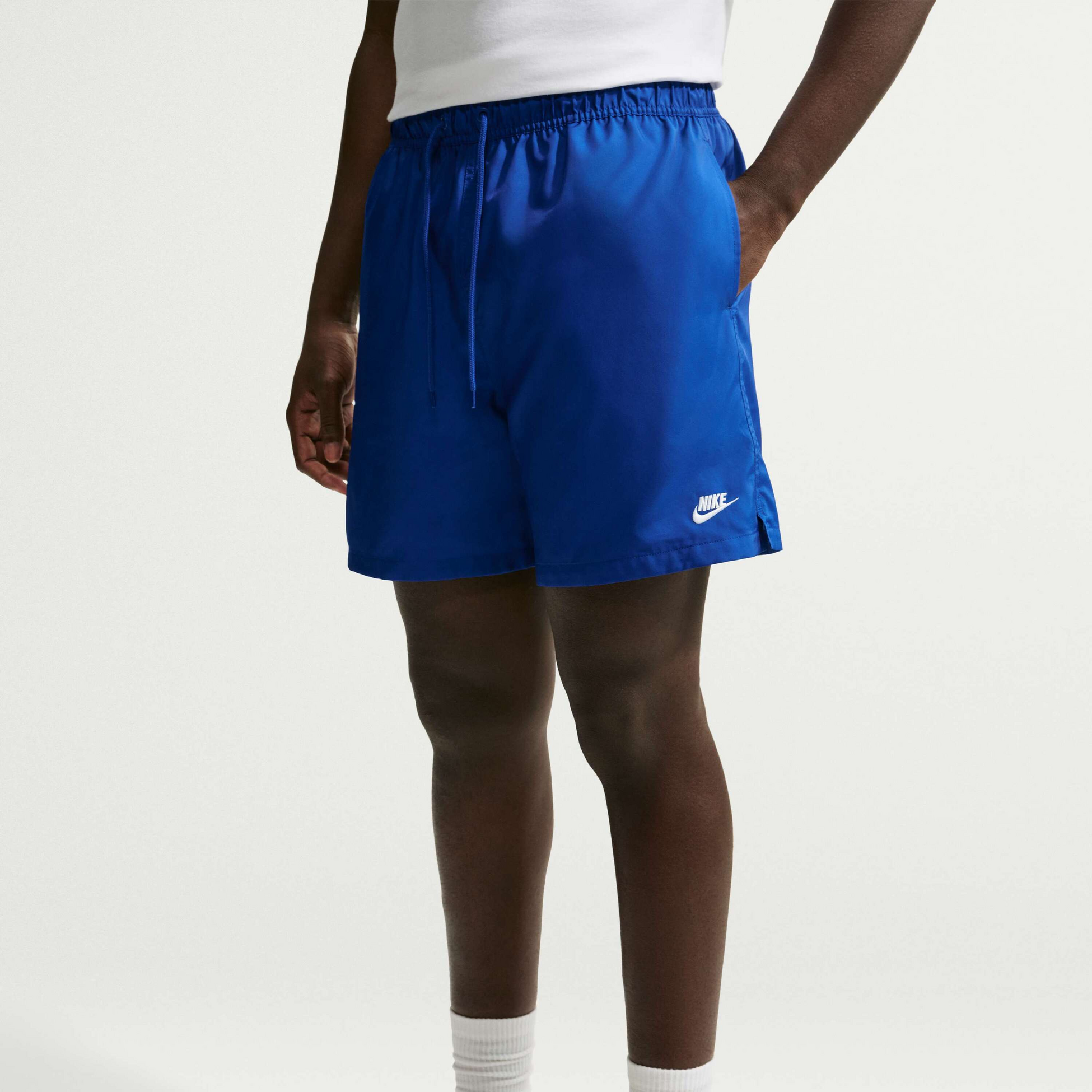 NIKE, Men's Woven Flow Shorts Club