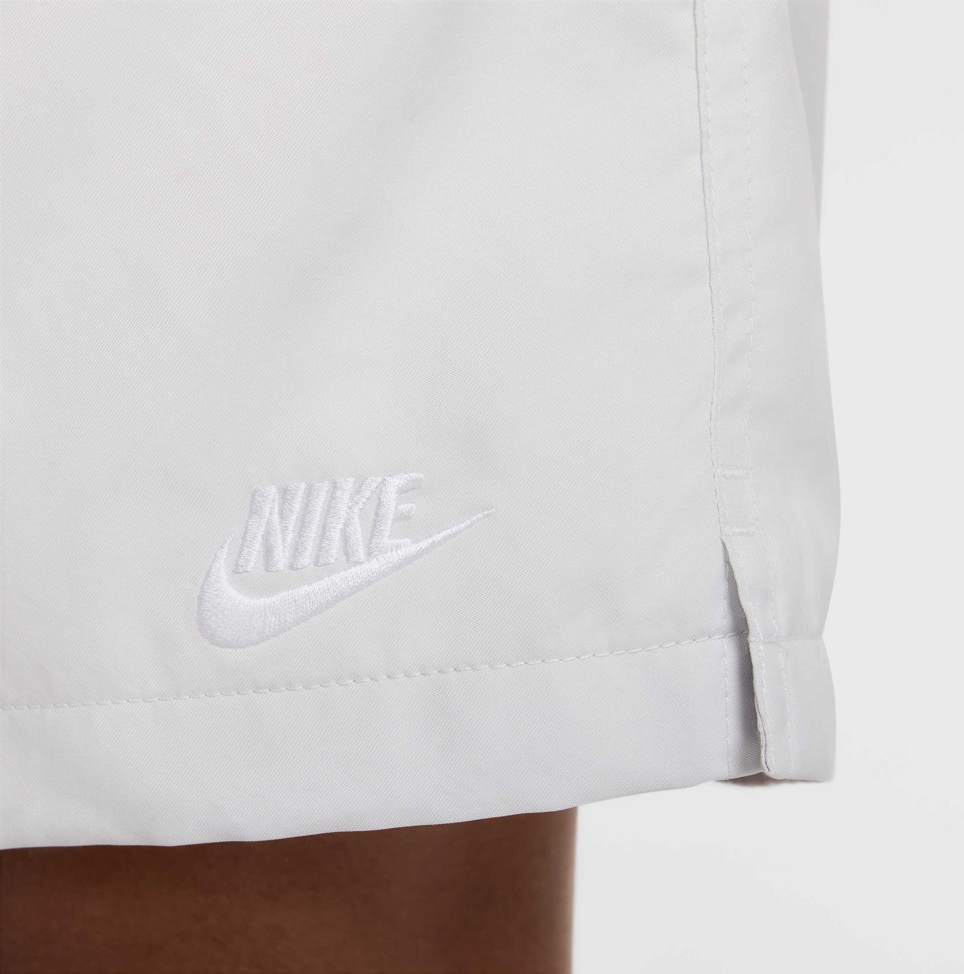 NIKE, Men's Woven Flow Shorts Club