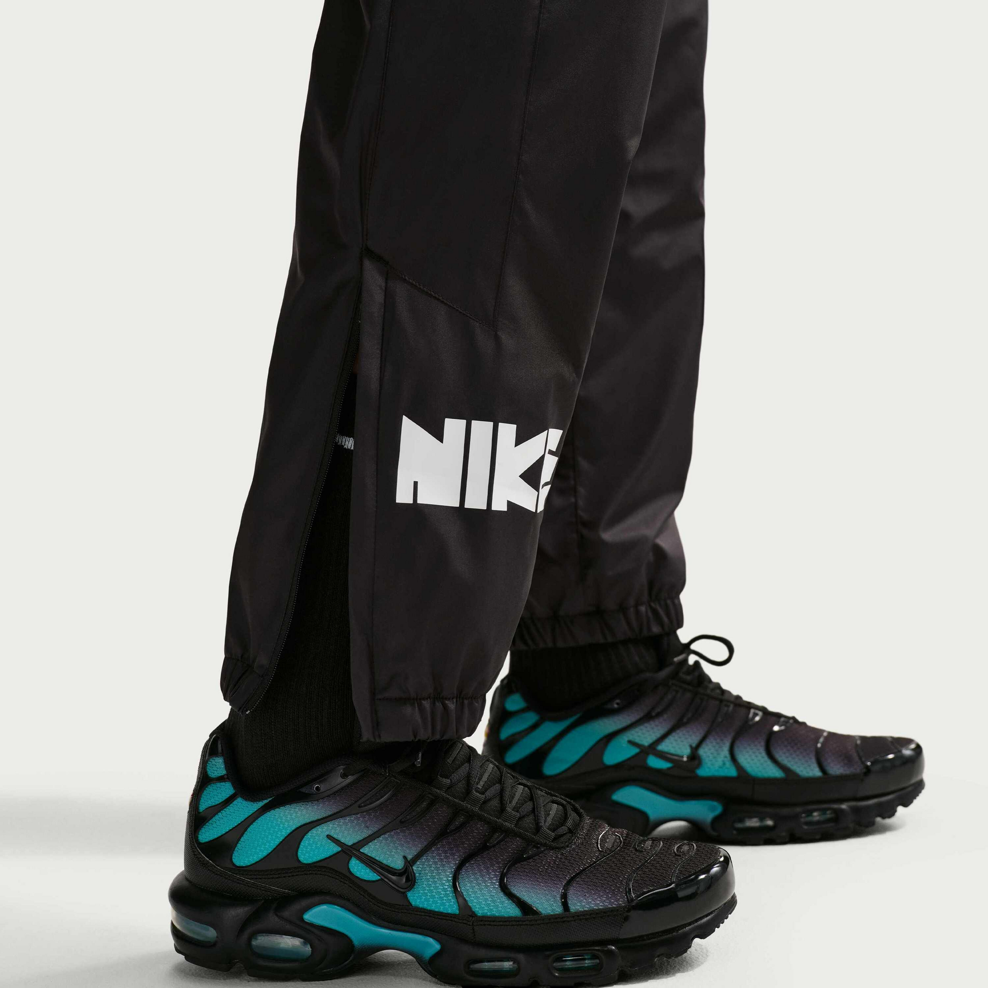 NIKE, Men's Woven Graphic Trousers Windrunner
