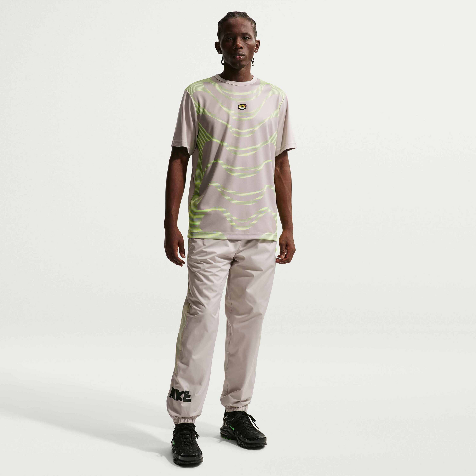 NIKE, Men's Woven Graphic Trousers Windrunner