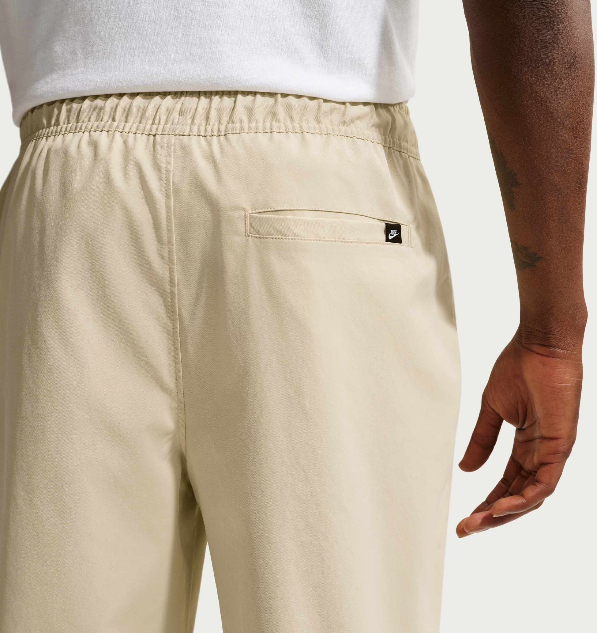 NIKE, Men's Woven Tapered Trousers Club