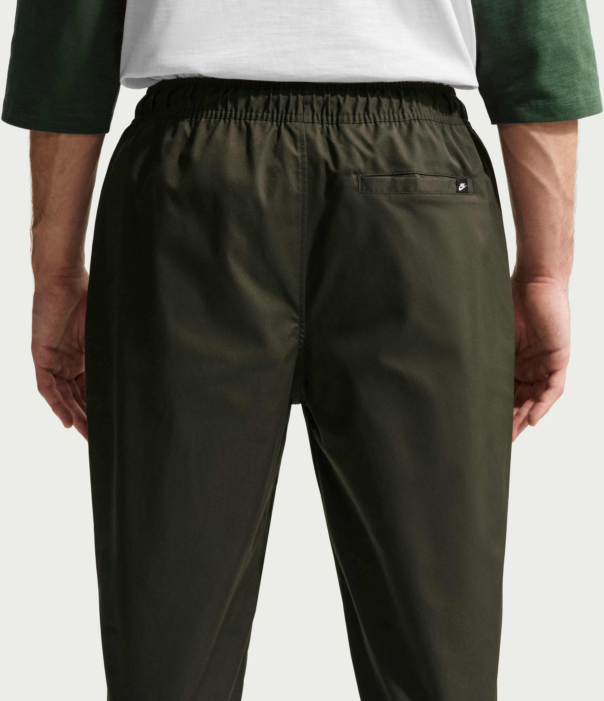 NIKE, Men's Woven Tapered Trousers Club