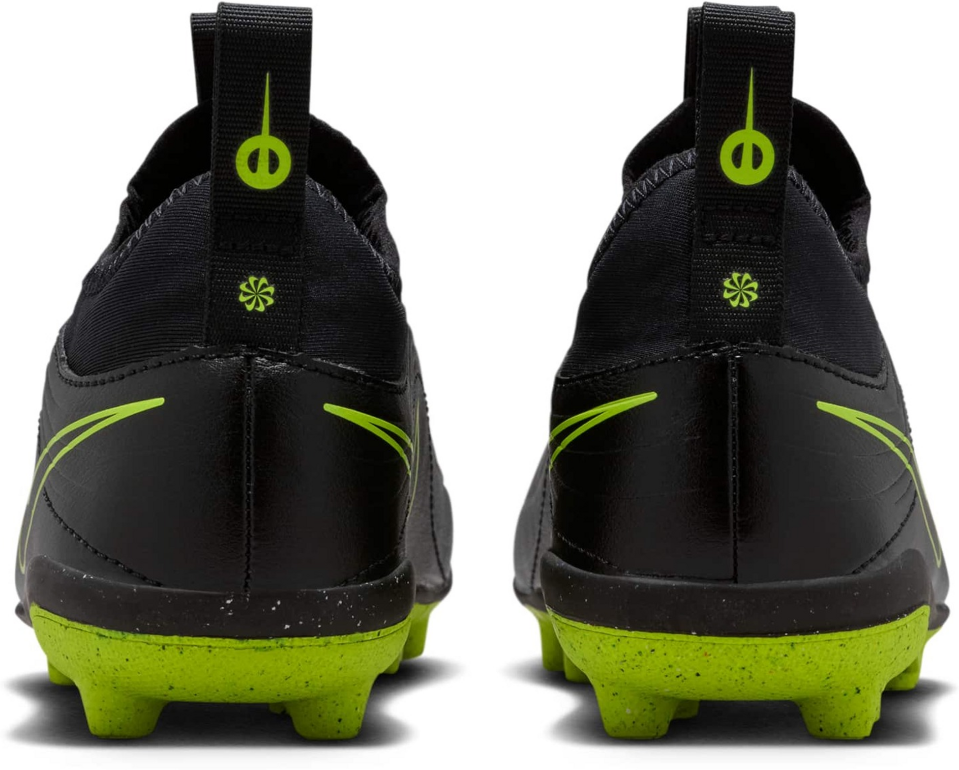 NIKE, Mg Low-top Football Boot Jr. Tiempo Maestro Club