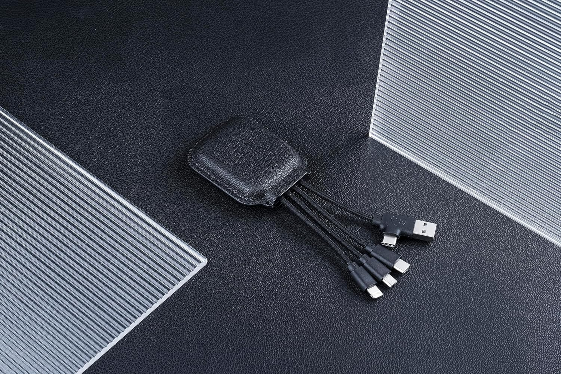 XOOPAR, Nfc-laddningskabel - 3000 Mah Externt Batteri Multi Usb - In&eacute; Gamma