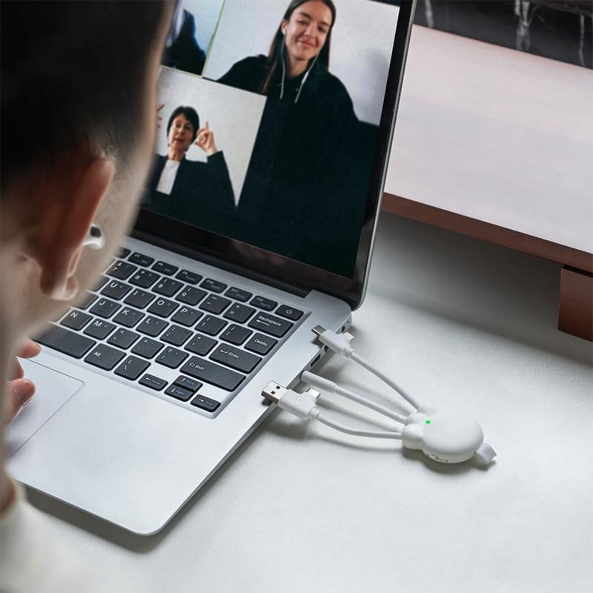 XOOPAR, Octopus Bt Multikabel Vit