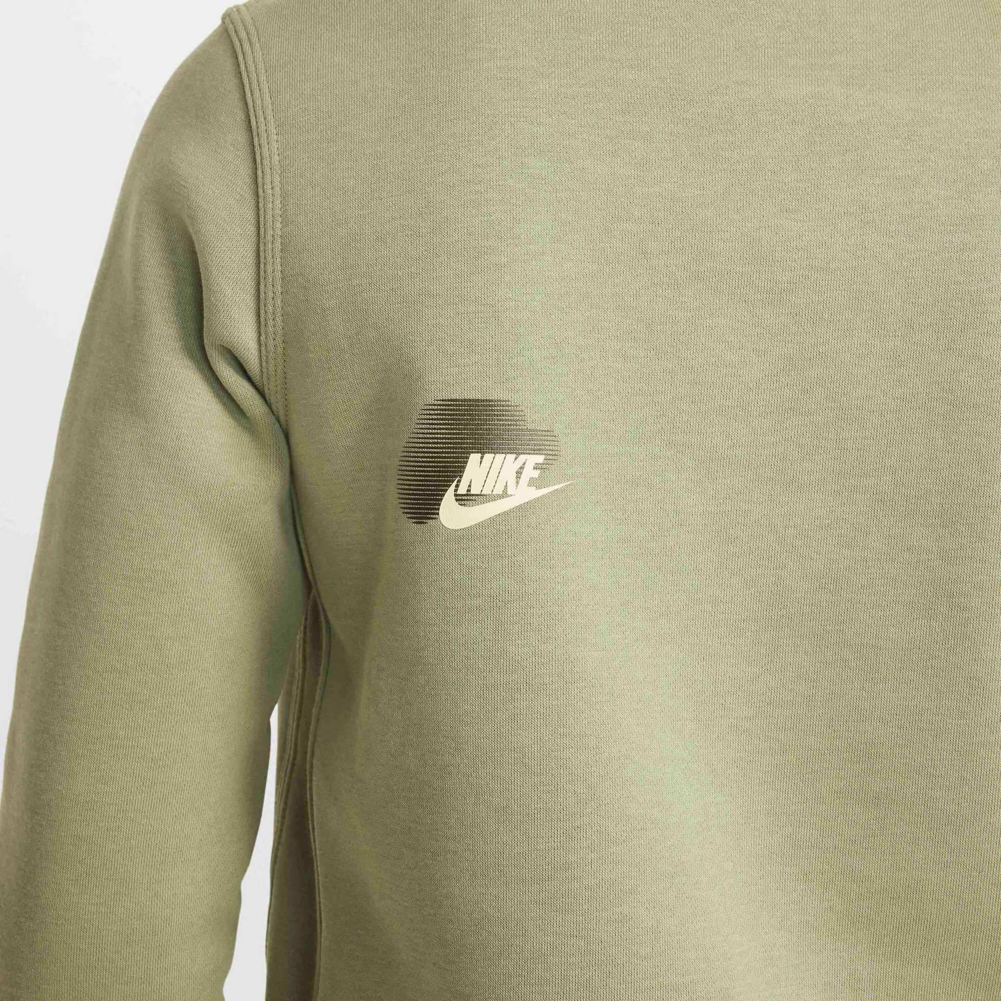 NIKE, Older Kids' (boys') Crew-neck Sweatshirt Sportswear Standard Issue