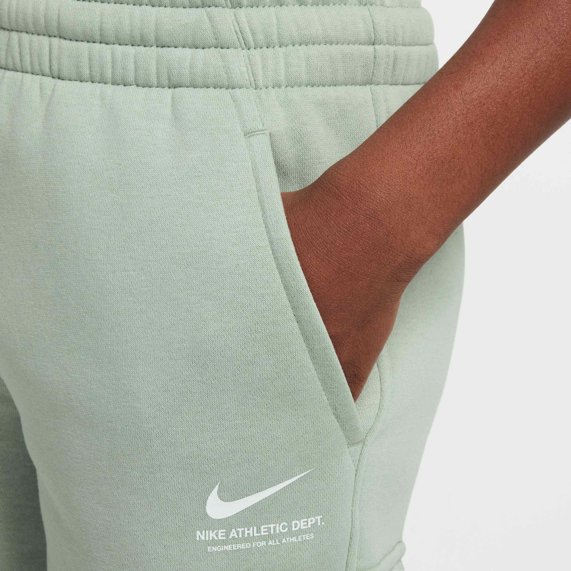 NIKE, Older Kids' (boys') Fleece Cargo Shorts Sportswear