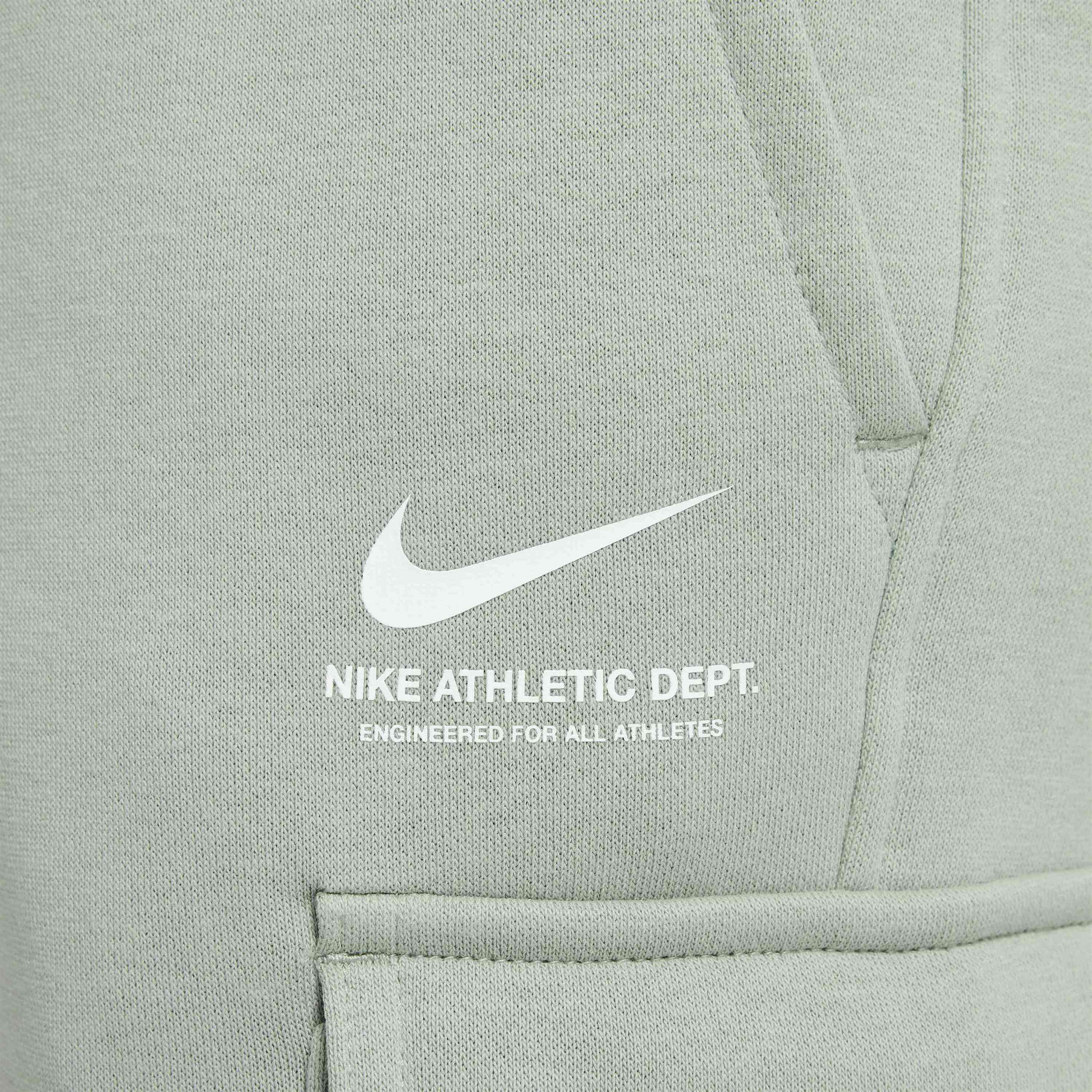 NIKE, Older Kids' (boys') Fleece Cargo Shorts Sportswear