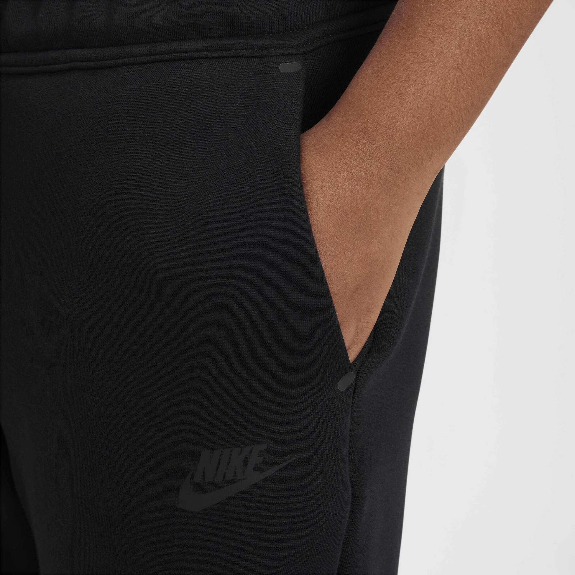 NIKE, Older Kids' (boys') Joggers Sportswear Tech Fleece