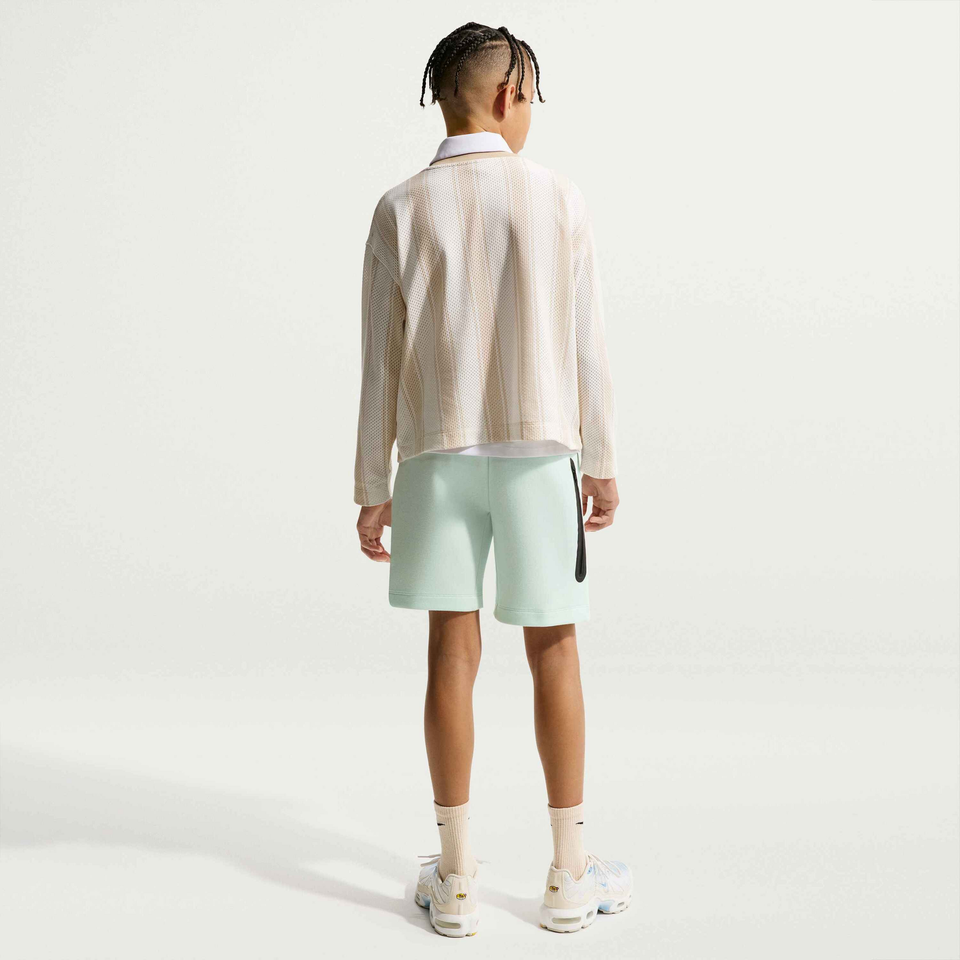 NIKE, Older Kids' (boys') Shorts Sportswear Tech Fleece