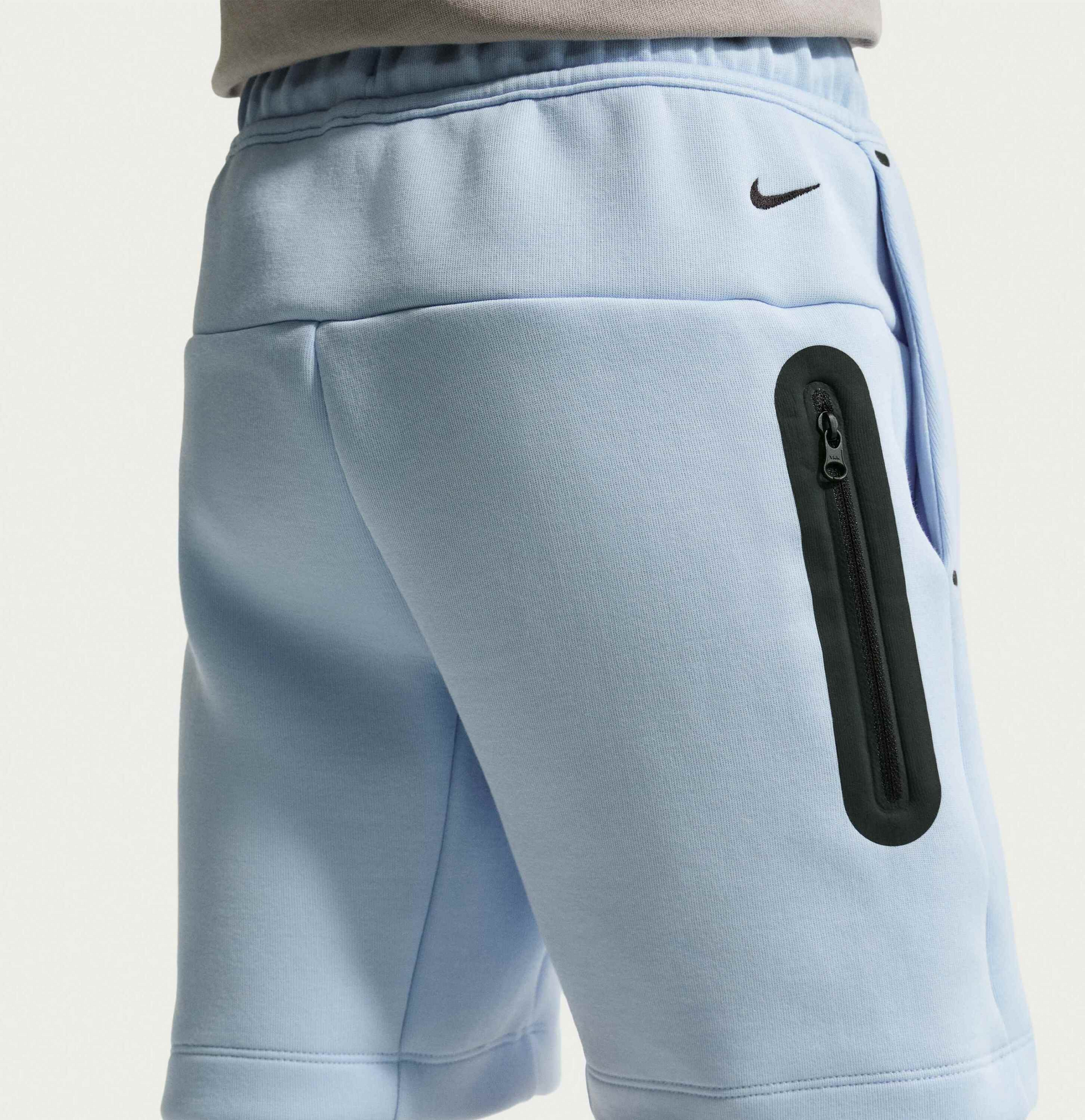 NIKE, Older Kids' (boys') Shorts Sportswear Tech Fleece